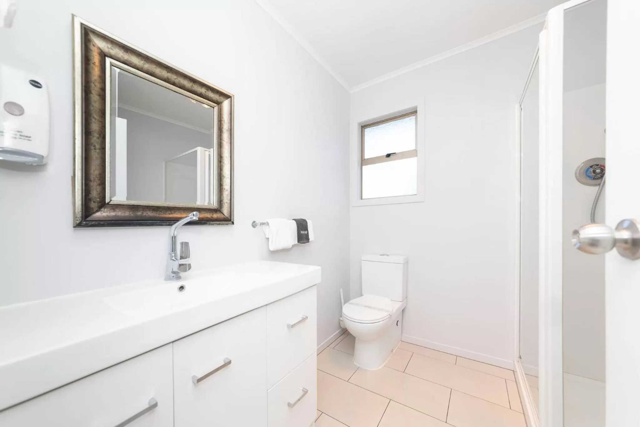 Bathroom in Fiesta Court Motel