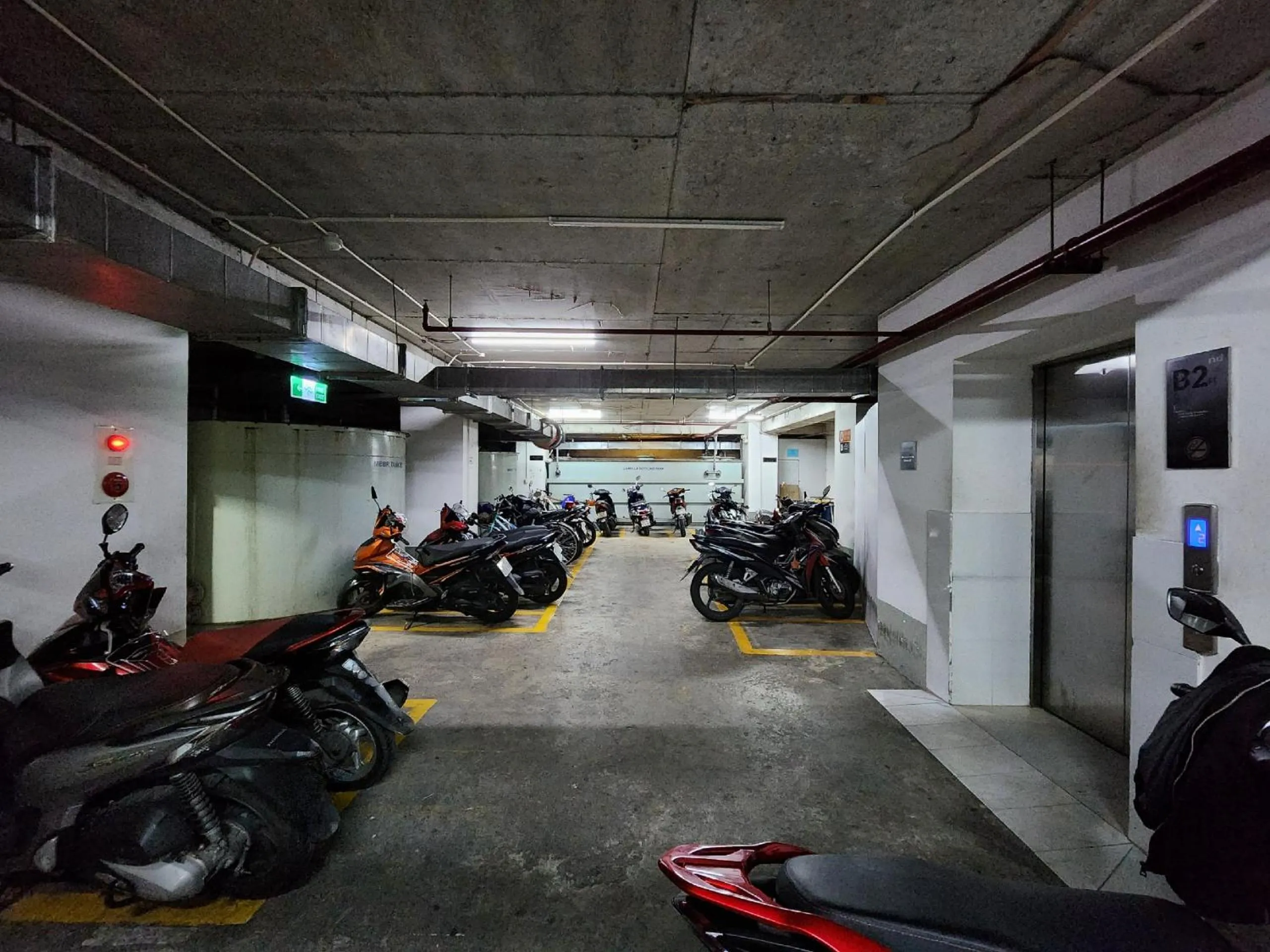 Parking in Muong Thanh Grand Saigon Centre Hotel