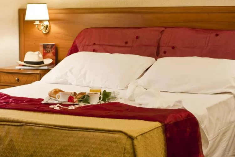 Bed in Hotel Astoria Garden