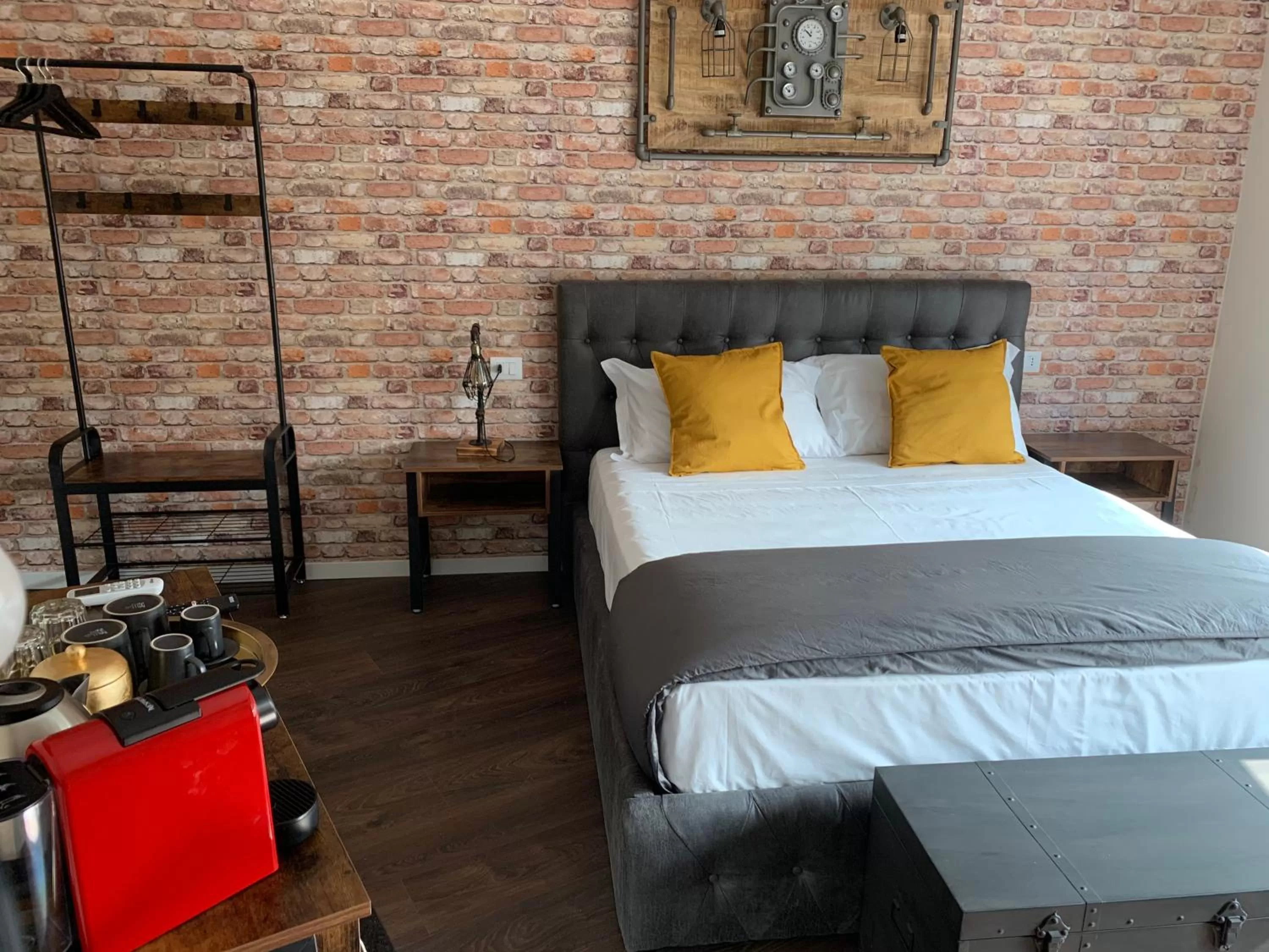 Photo of the whole room, Bed in SUITE LAME 37 Rental Rooms