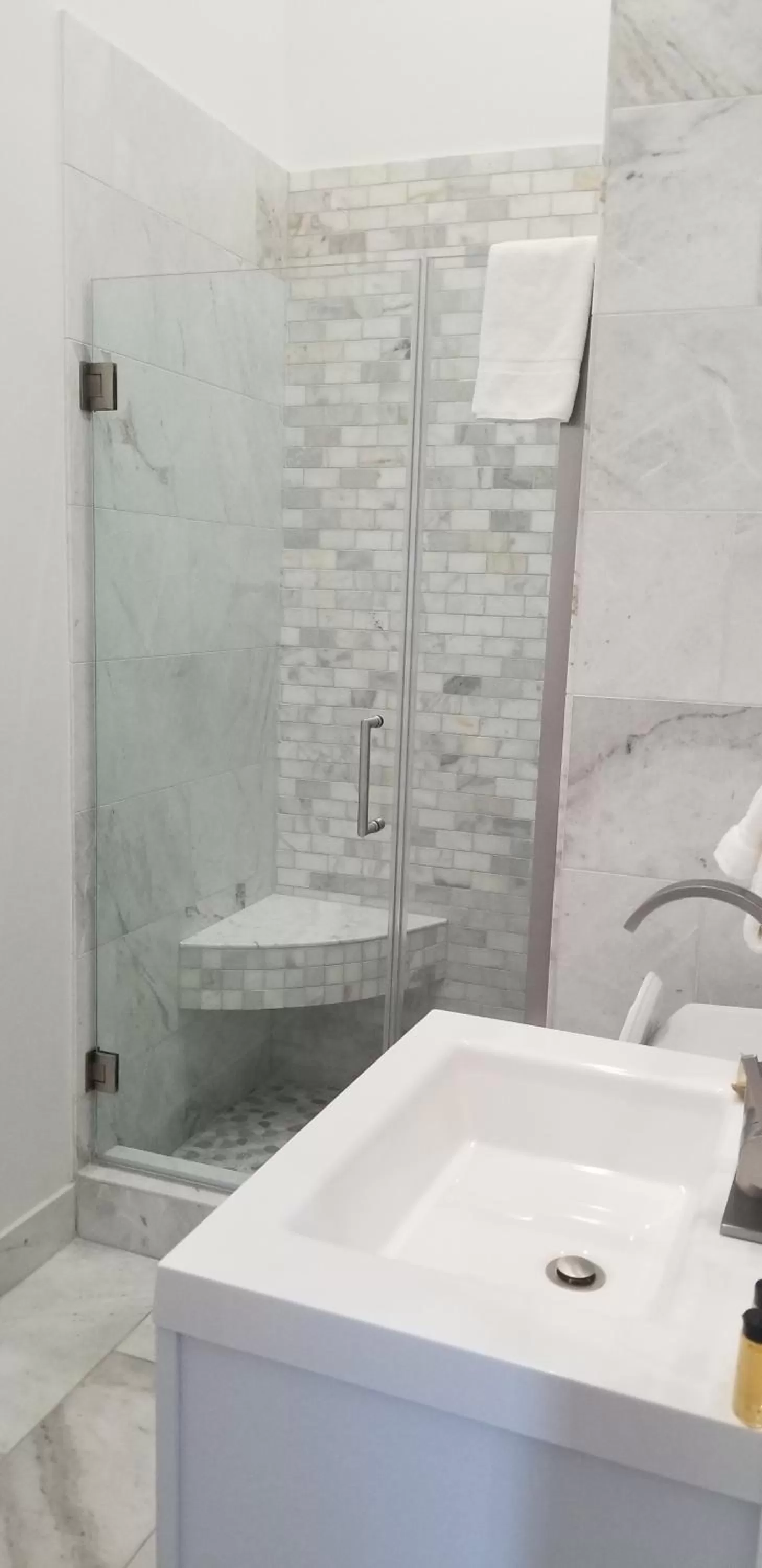 Bathroom in Lafitte Hotel & Bar