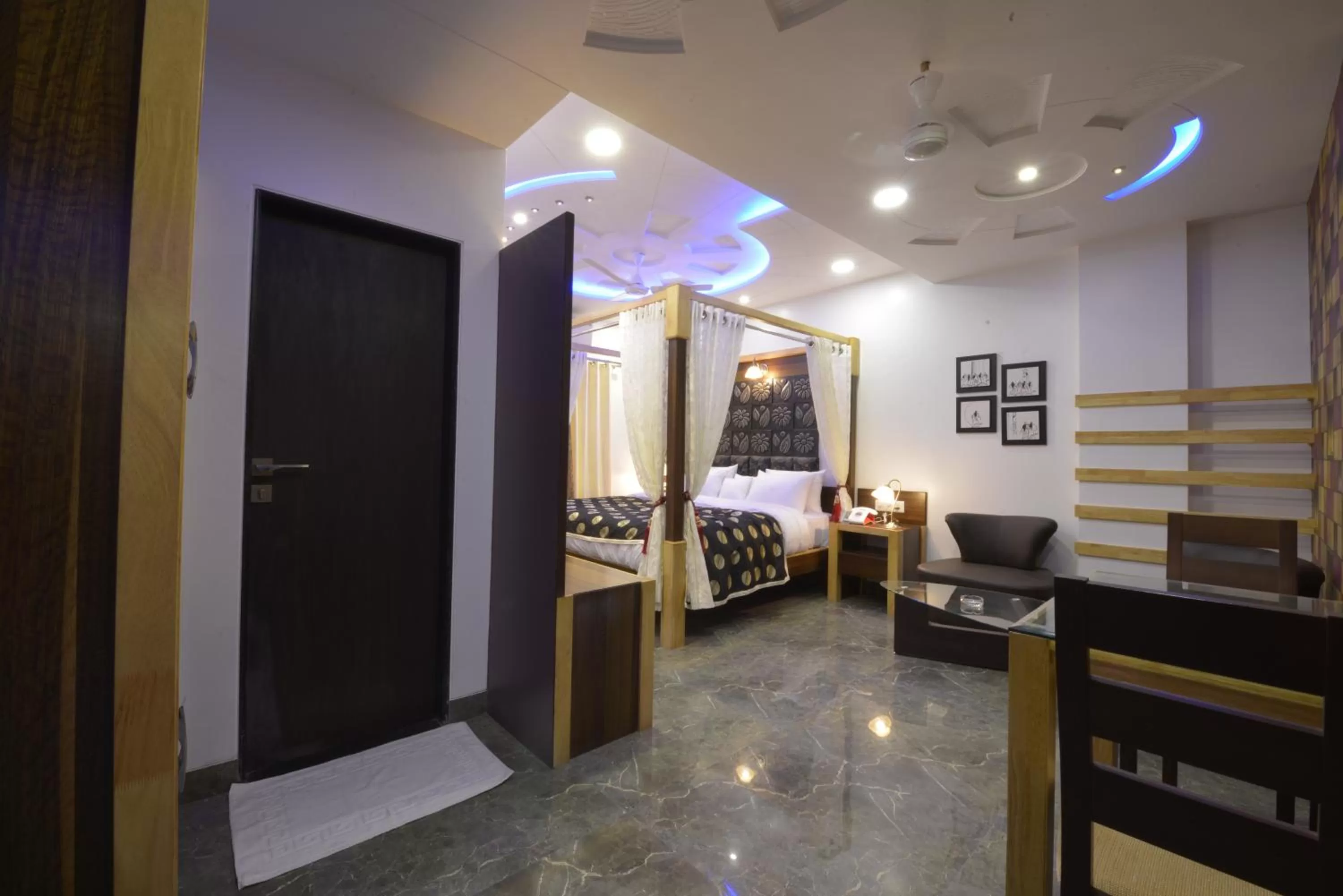 Photo of the whole room in Hotel JP International