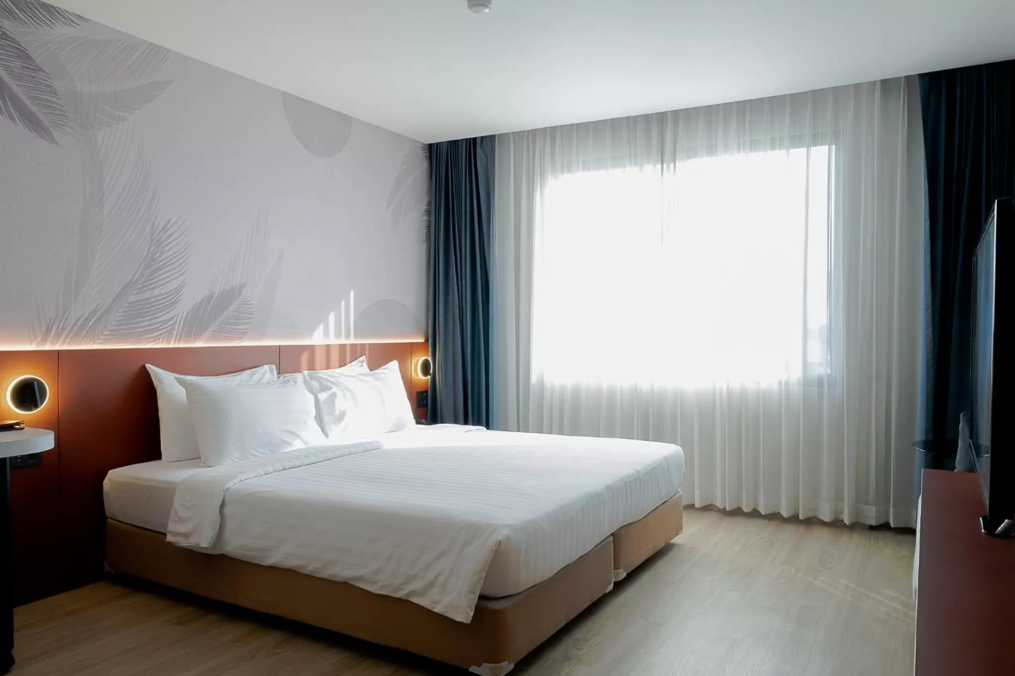 Standard King Room in Buri Sriphu Hotel