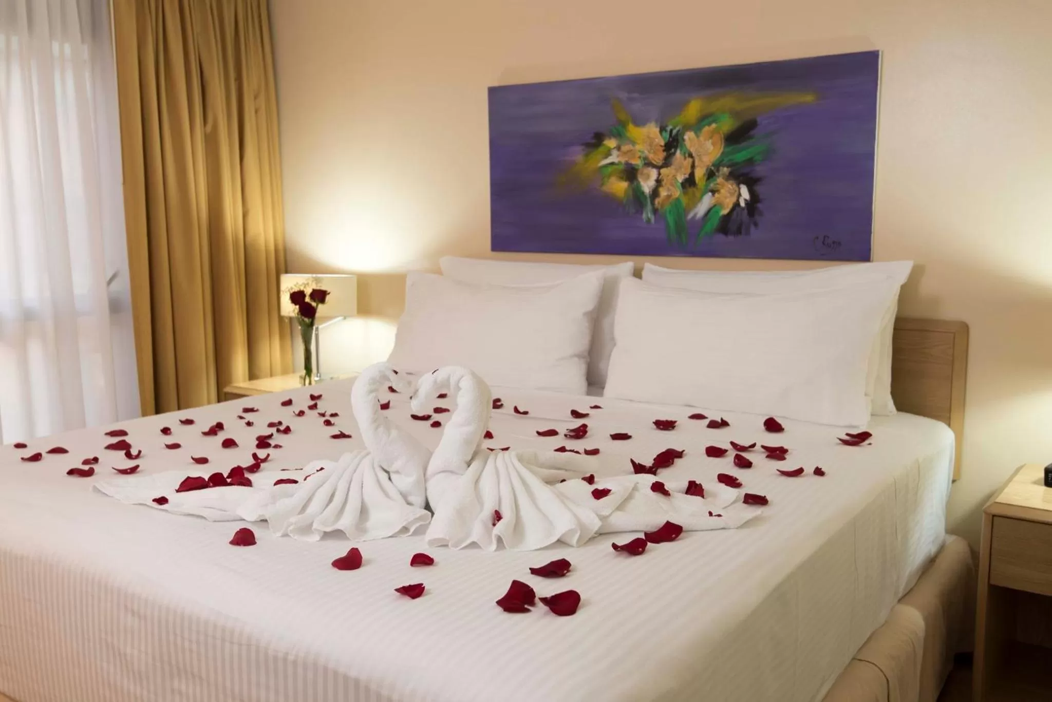 Photo of the whole room, Bed in Holiday Inn Montevideo by IHG