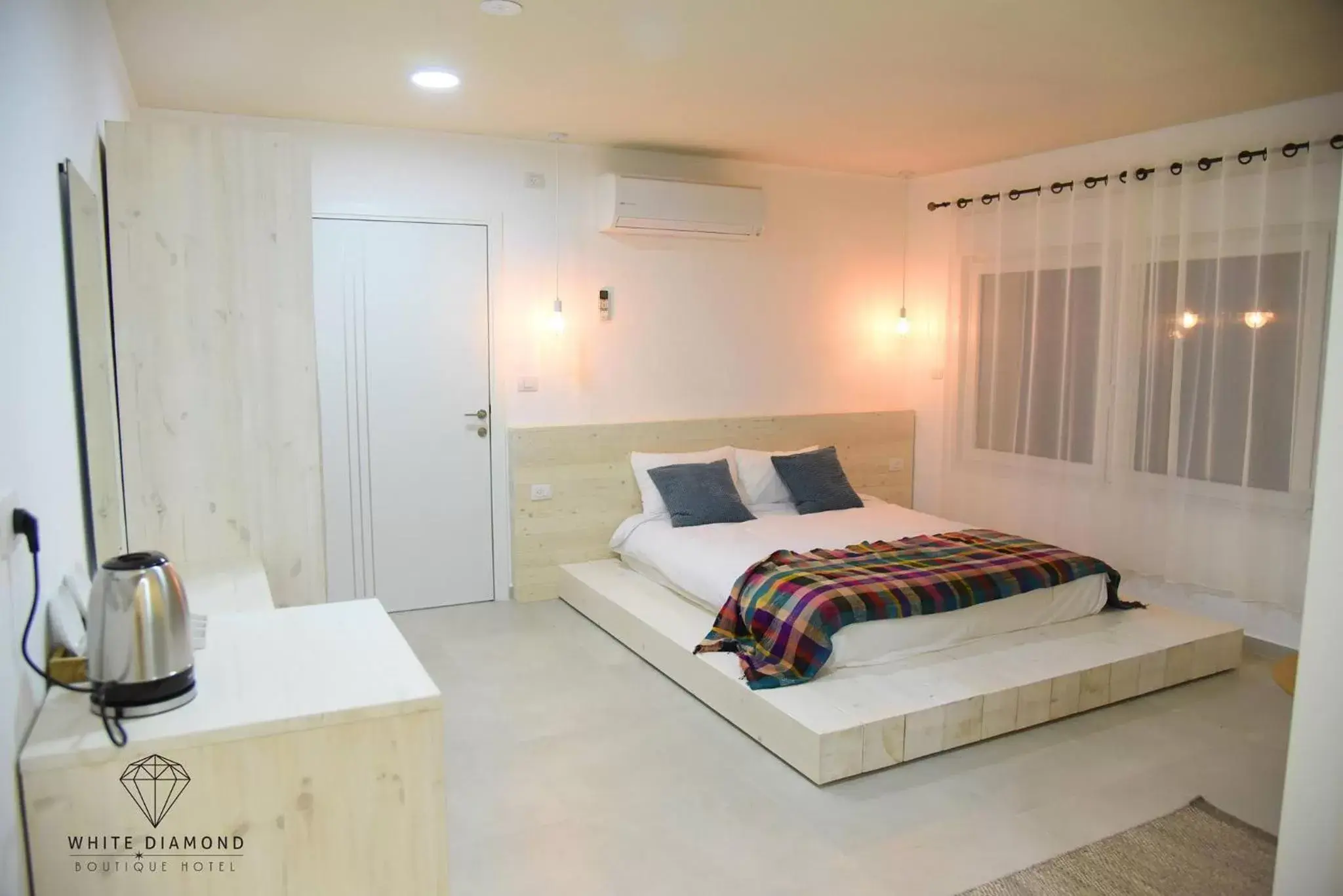 One-Bedroom Suite in White Diamond One-Bedroom Suite in White Diamond