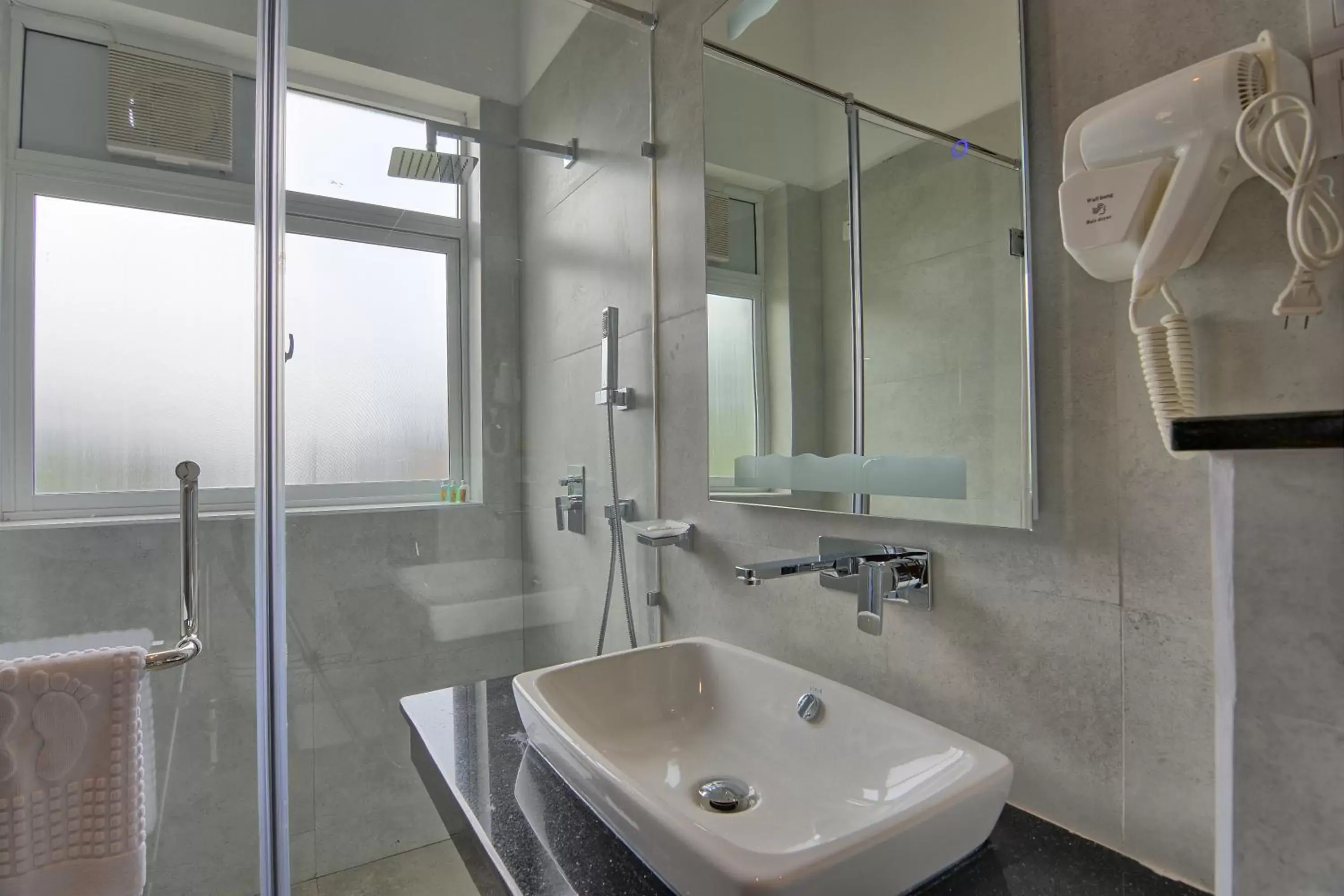 Standard Double Room in Ripon Grand Hill By EHI Standard Double Room in Ripon Grand Hill By EHI