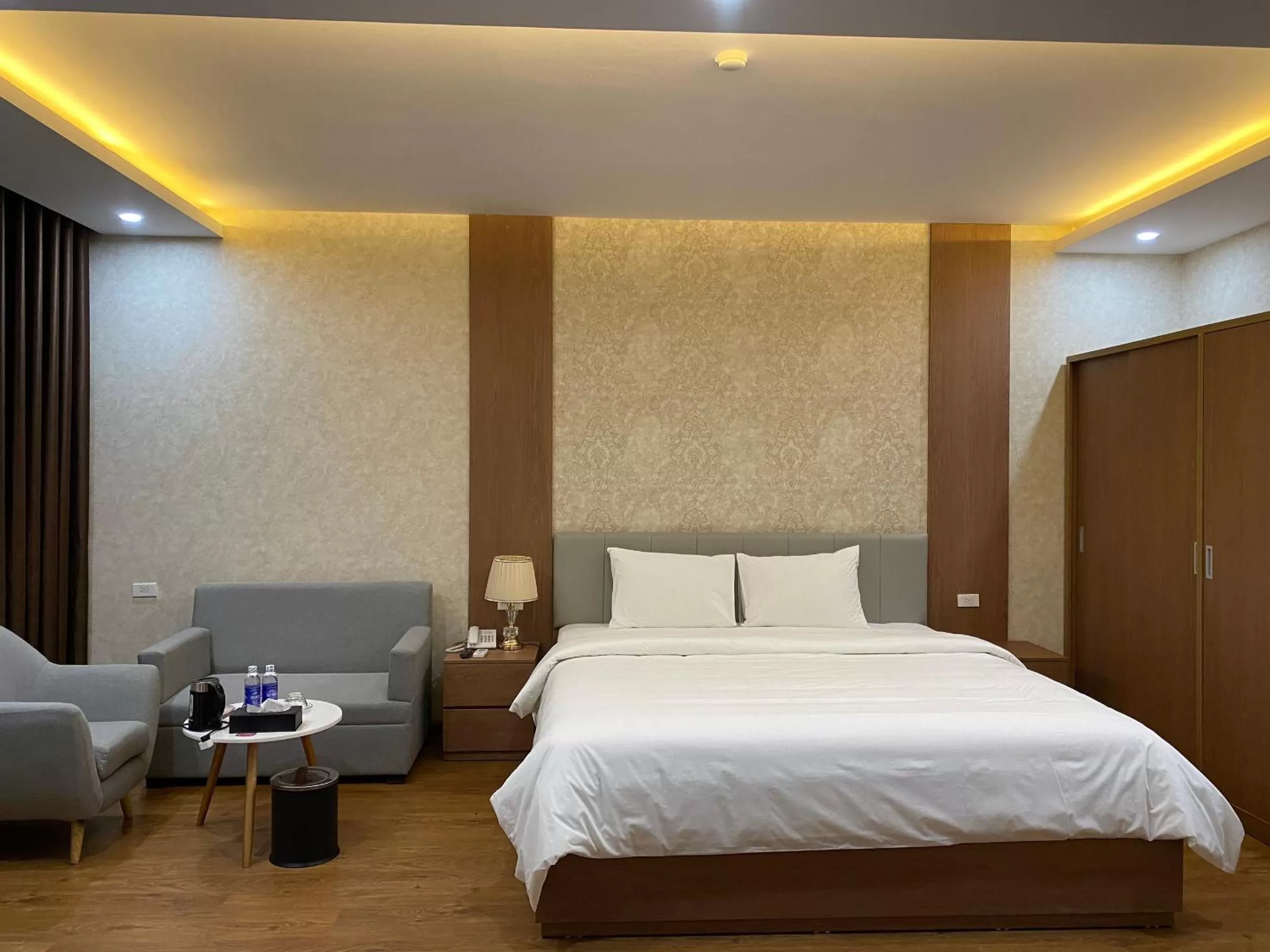 Property building, Bed in Galaxy Grand Hotel