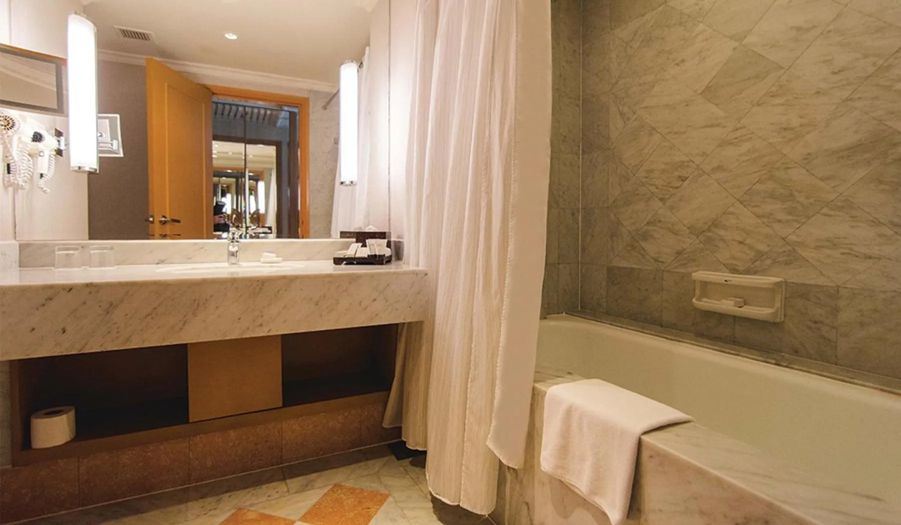 Bathroom in Sedona Hotel Yangon