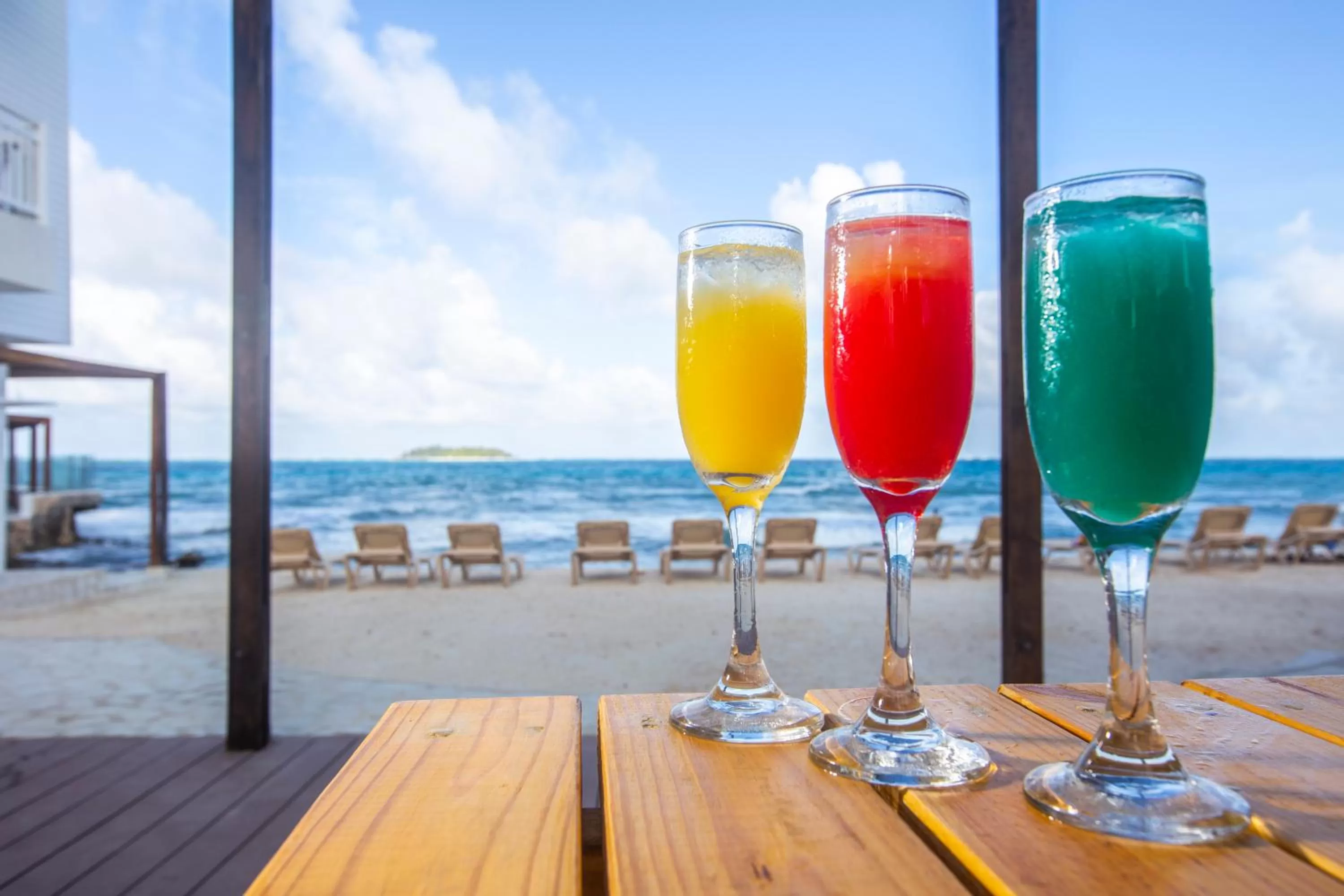 Day in Hotel Decameron Maryland All Inclusive