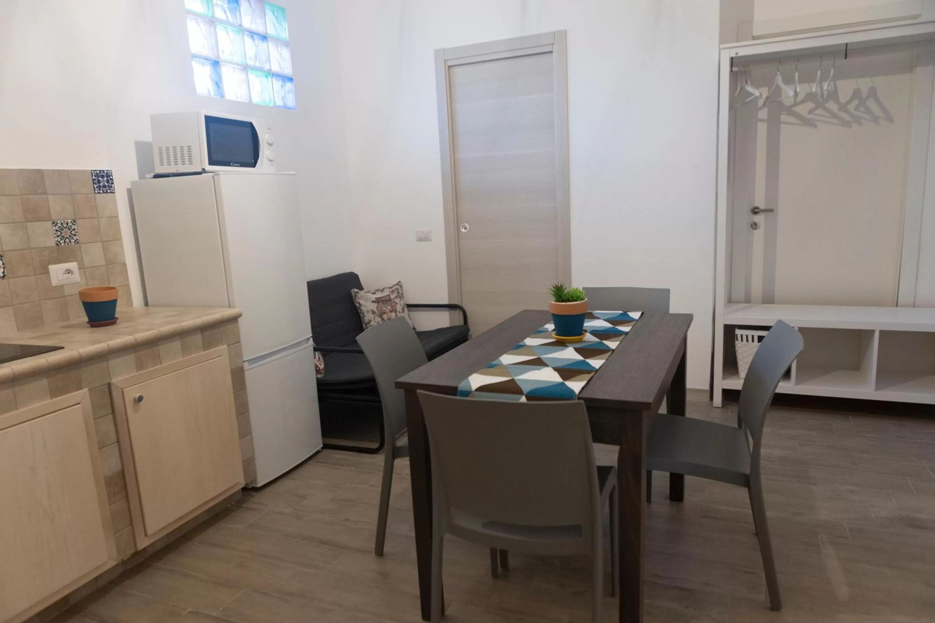 MrBrown - Cinzia Resort Beach