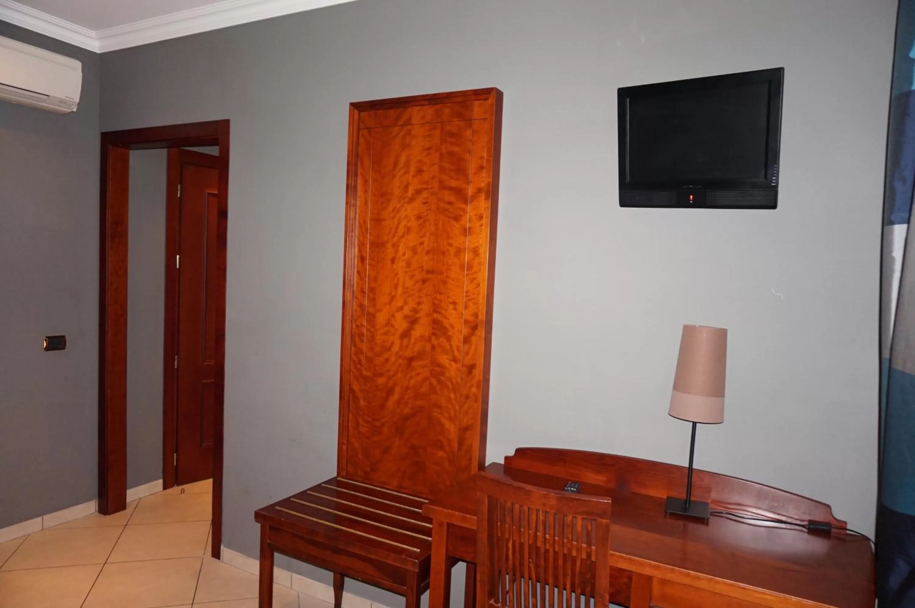 TV and multimedia in Hotel Taormina