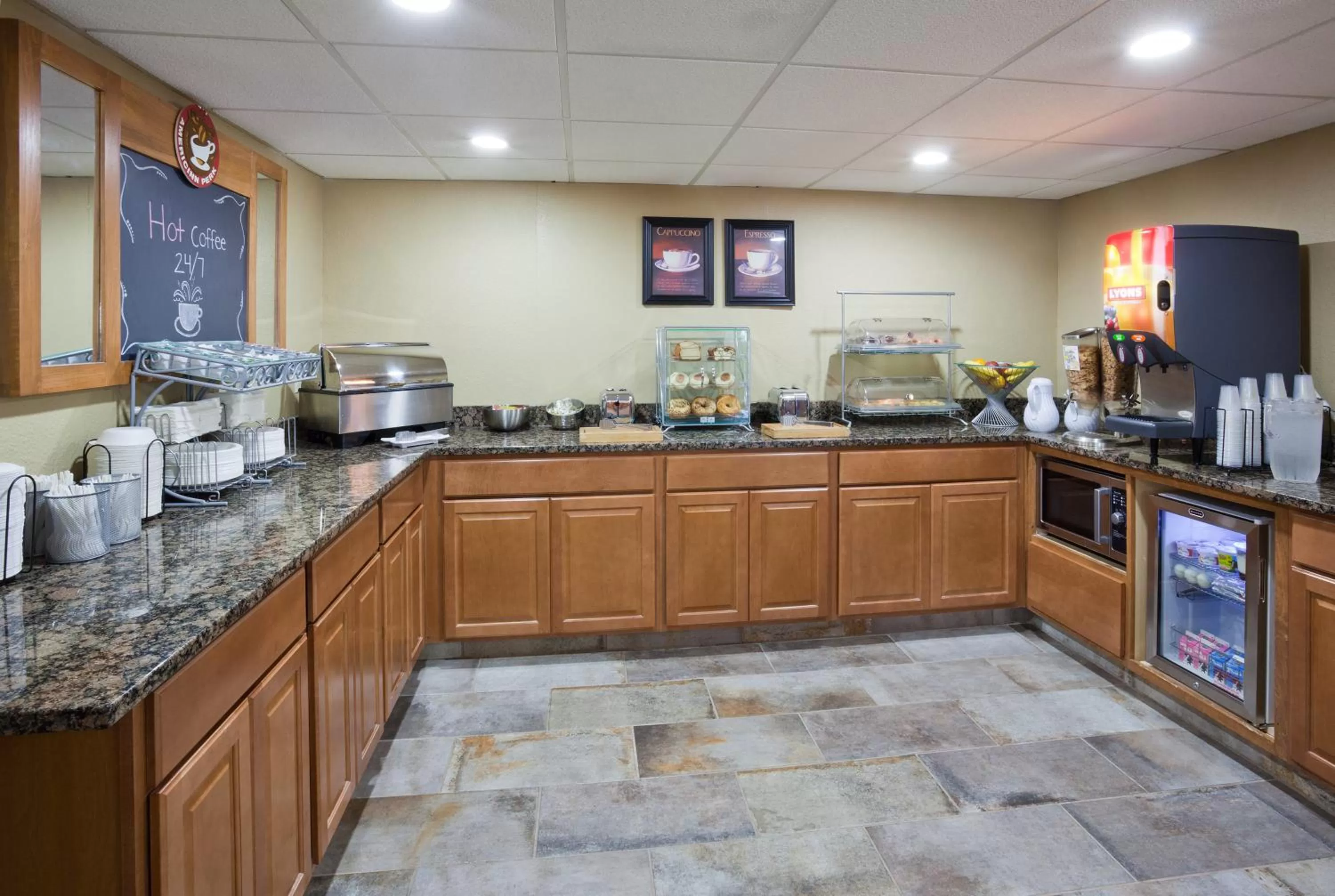 Restaurant/places to eat in AmericInn by Wyndham Apple Valley