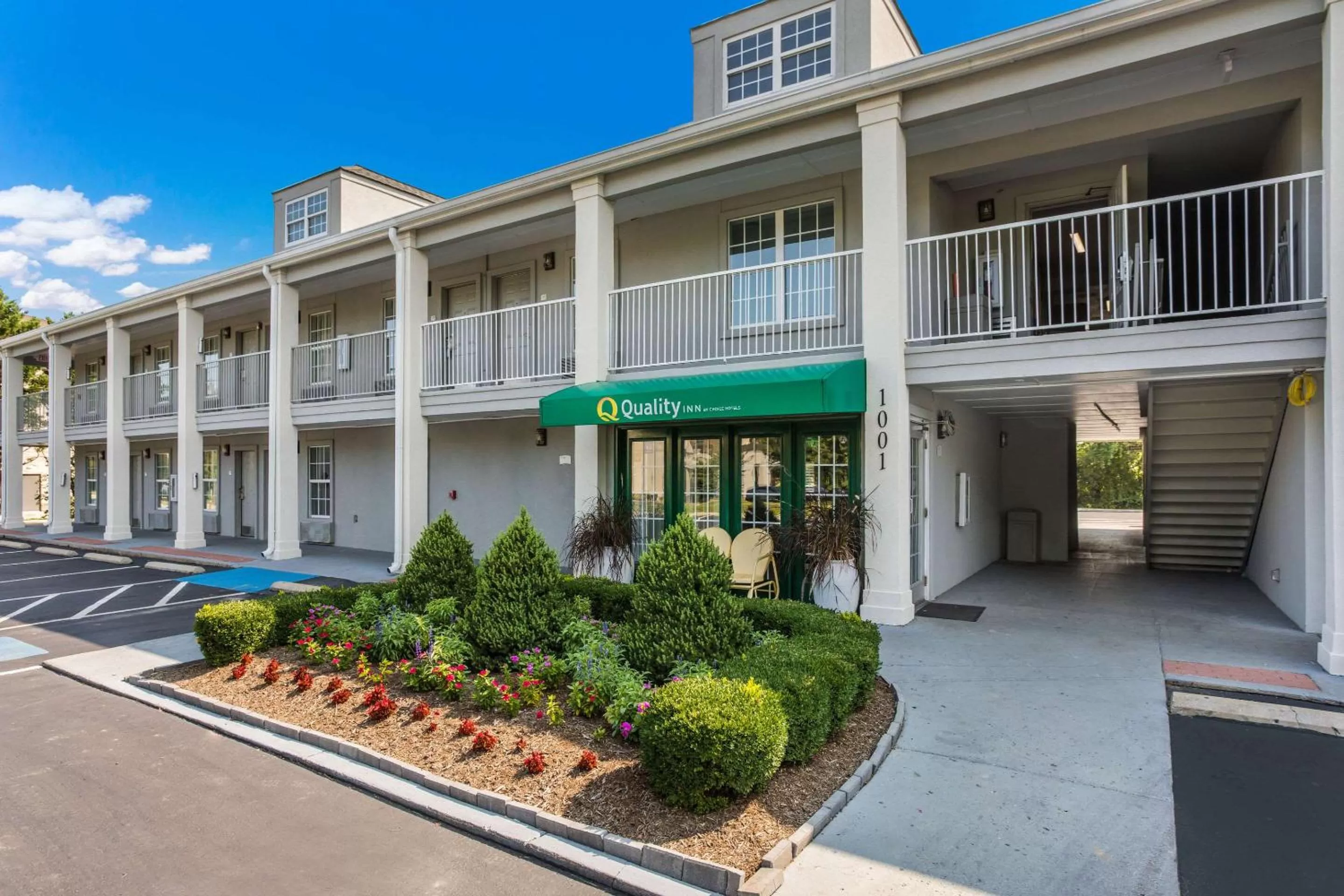 Property building in Quality Inn Gallatin-Nashville Metro
