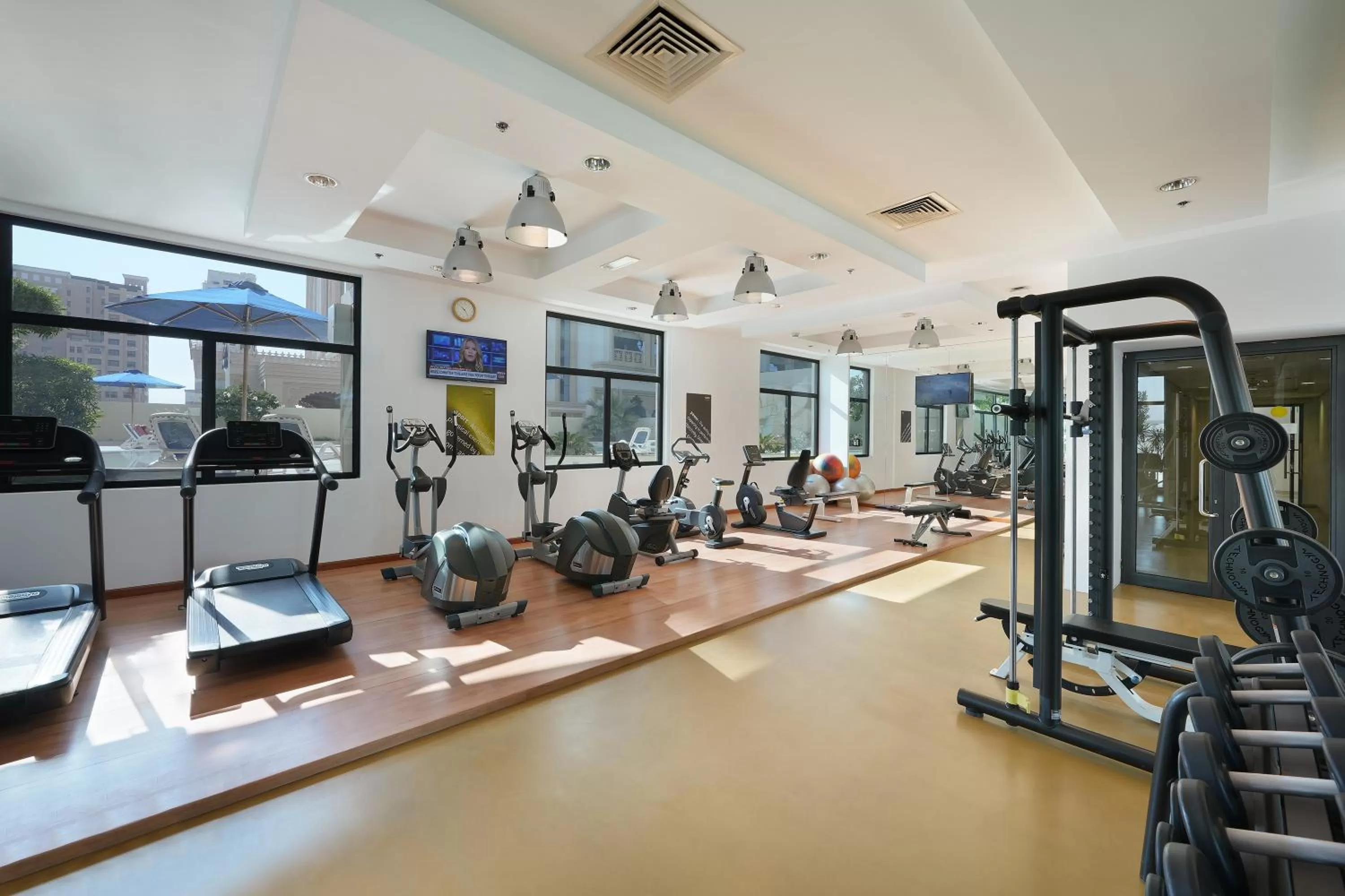 Fitness centre/facilities in Park Apartments Dubai, an Edge By Rotana Hotel