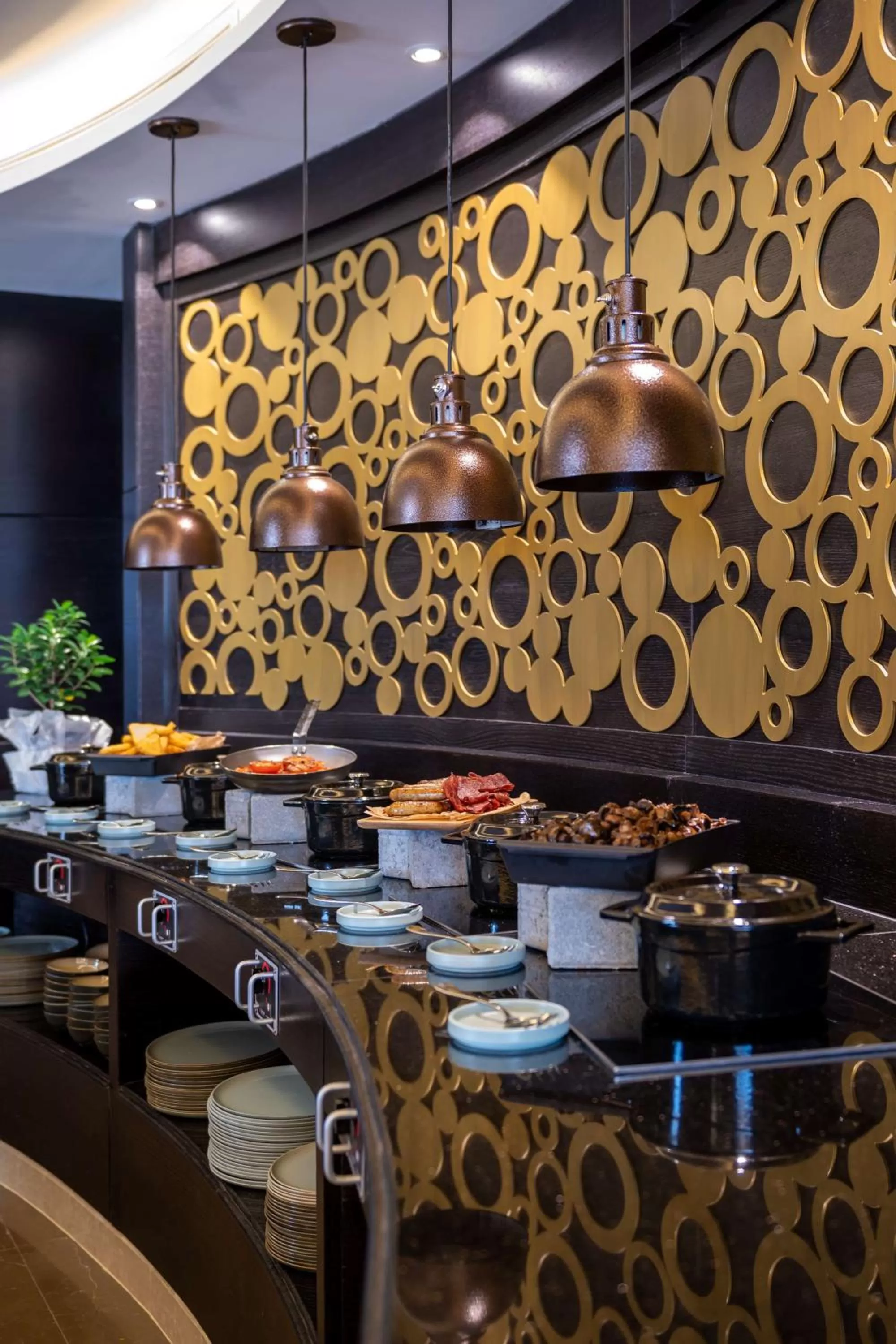 Restaurant/places to eat in Radisson Blu Hotel, Dubai Canal View