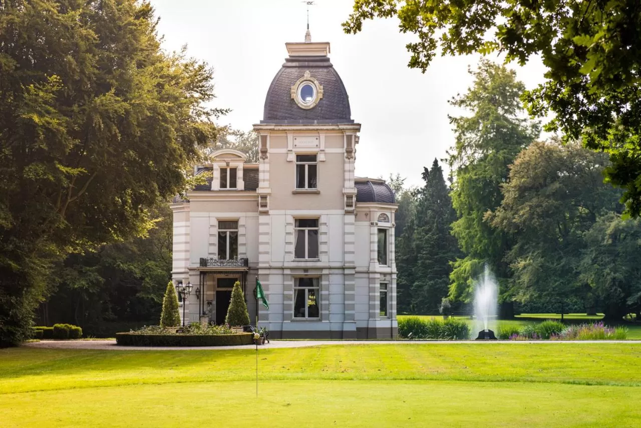 On site, Property Building in B&B en SPA Landgoed Matanze