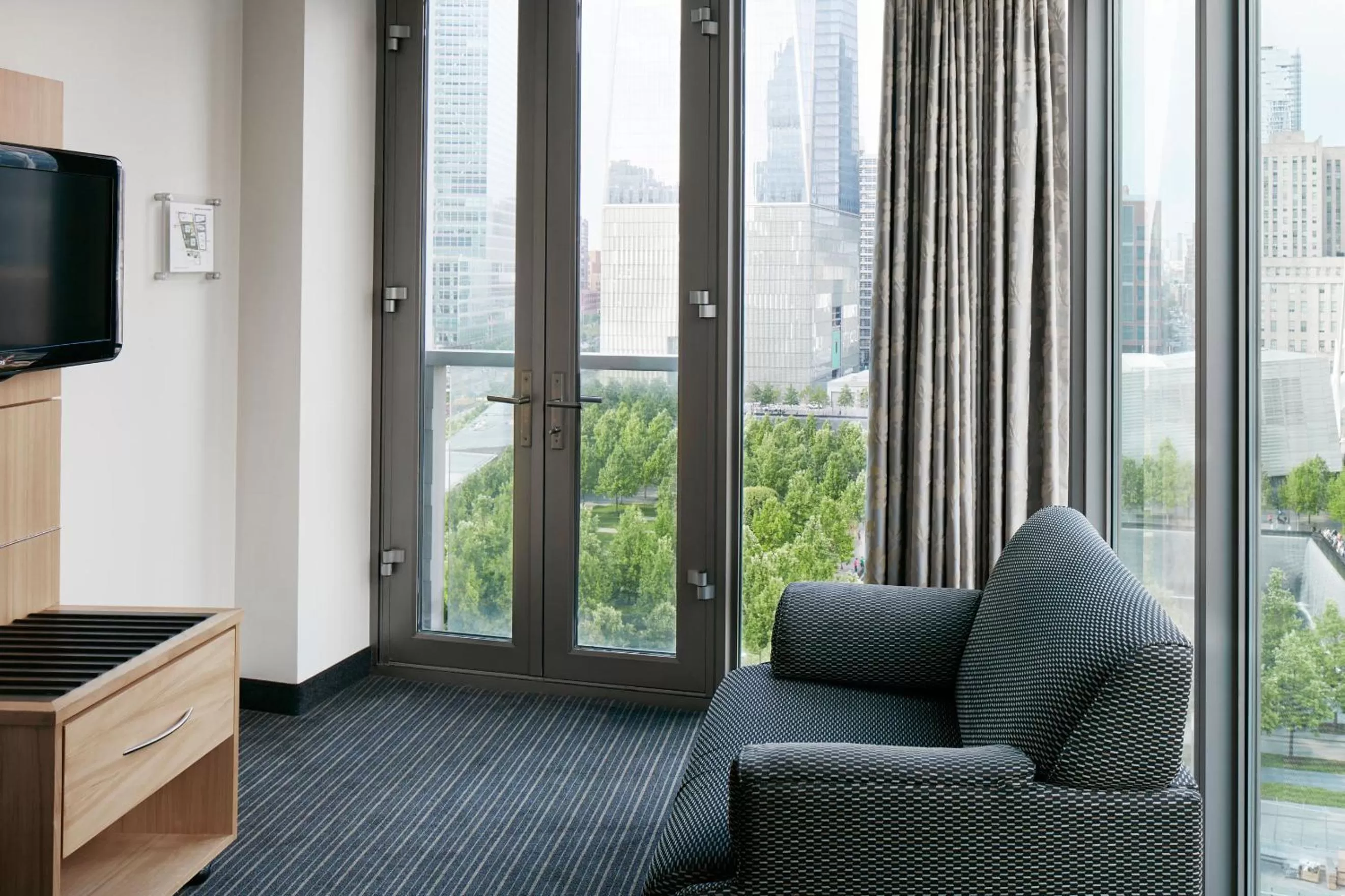 Bedroom in World Center Hotel