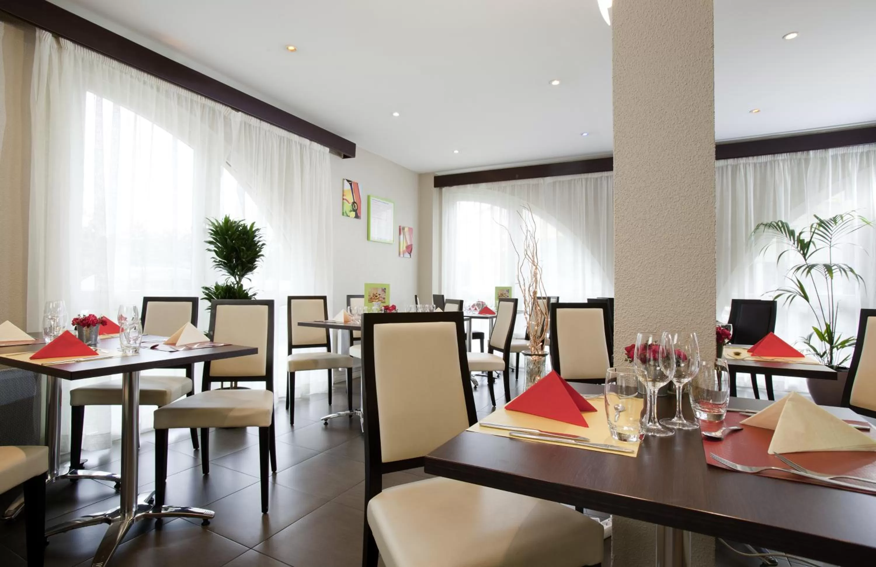 Restaurant/places to eat in ibis Styles Belfort Centre