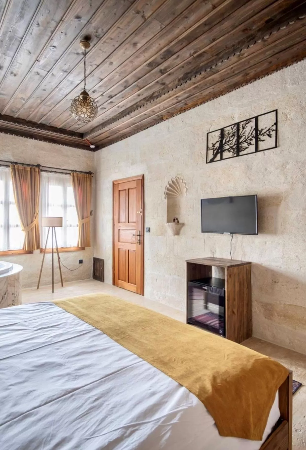 TV and multimedia, Bed in Uzay Cave Suite Hotel