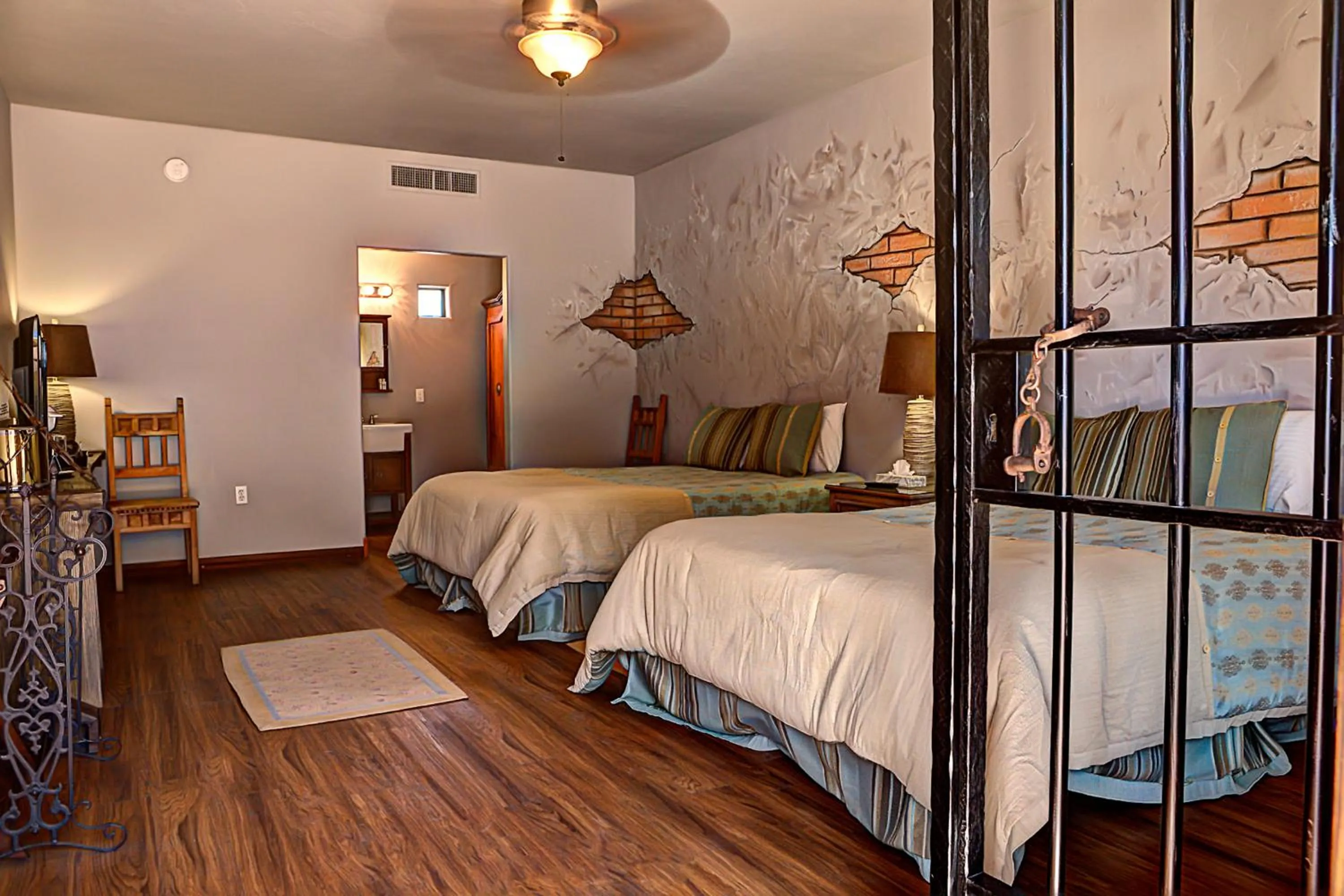 Photo of the whole room, Bed in Tombstone Monument Guest Ranch