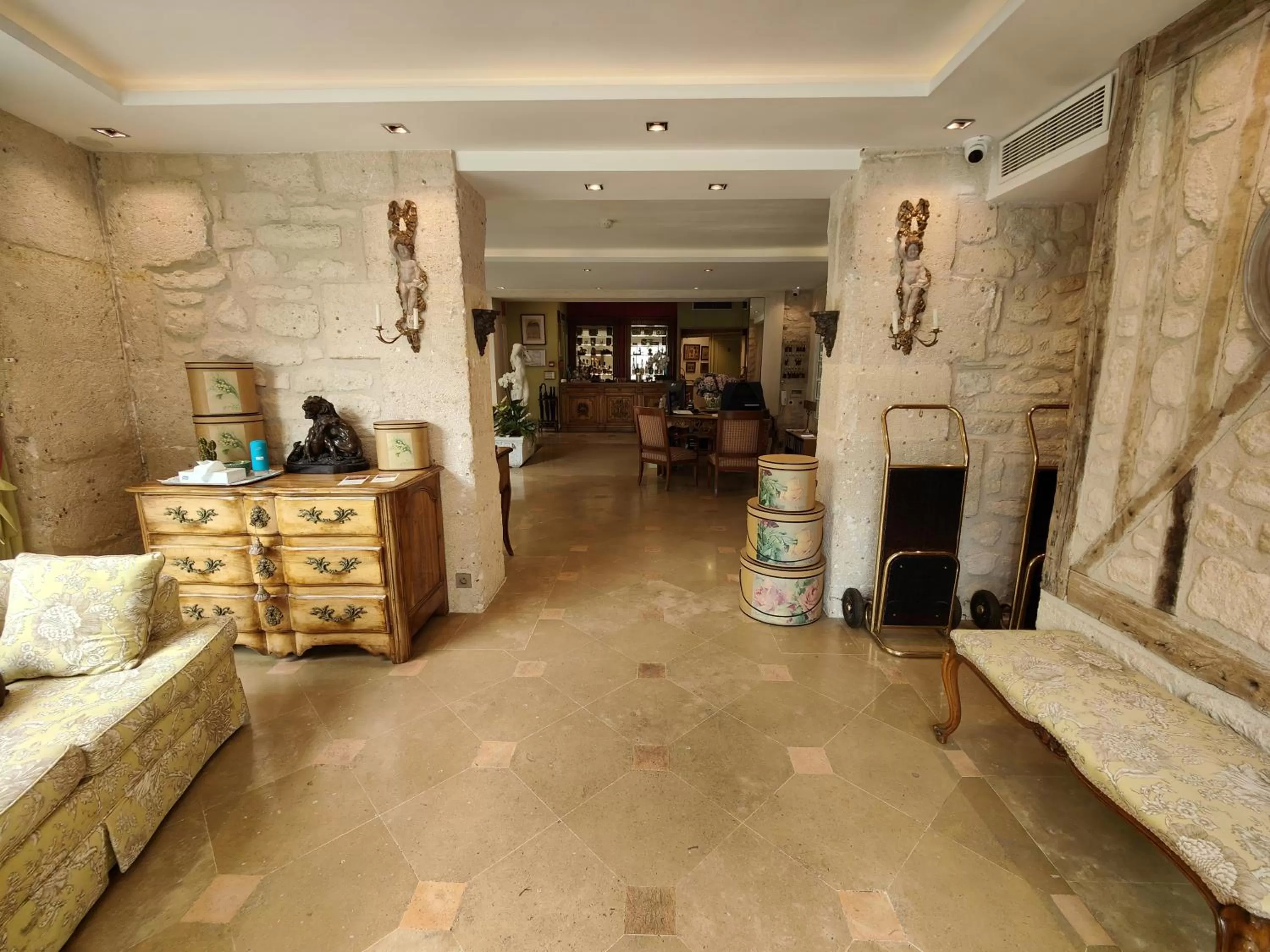 Property building in Le Relais Médicis