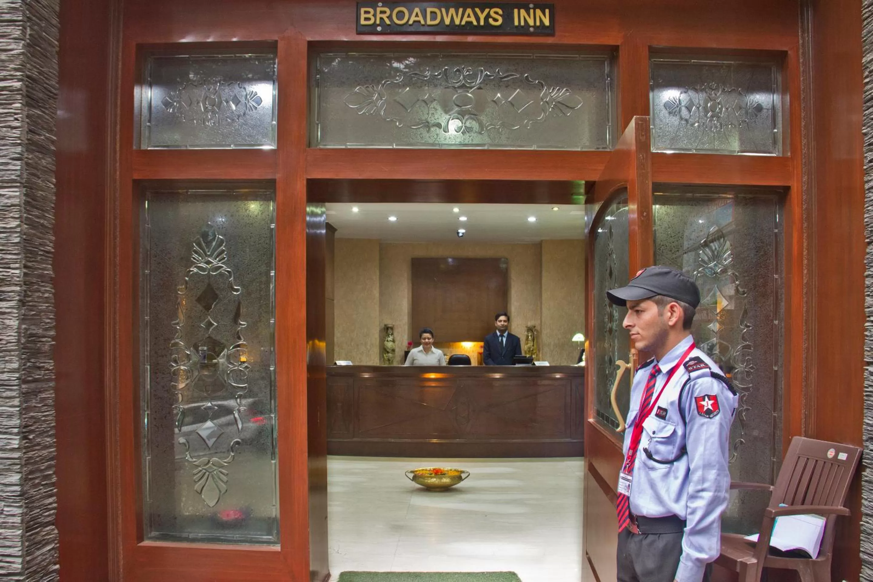 Staff in Hotel Broadways Inn