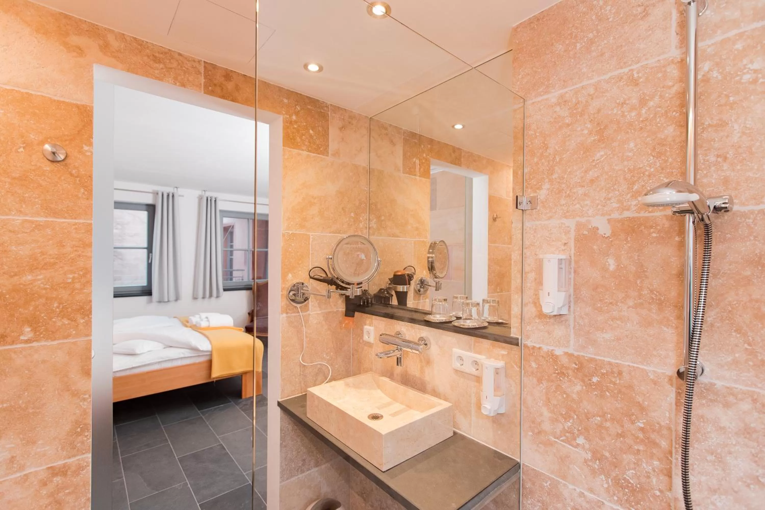 Bathroom in Biohotel Kunstquartier