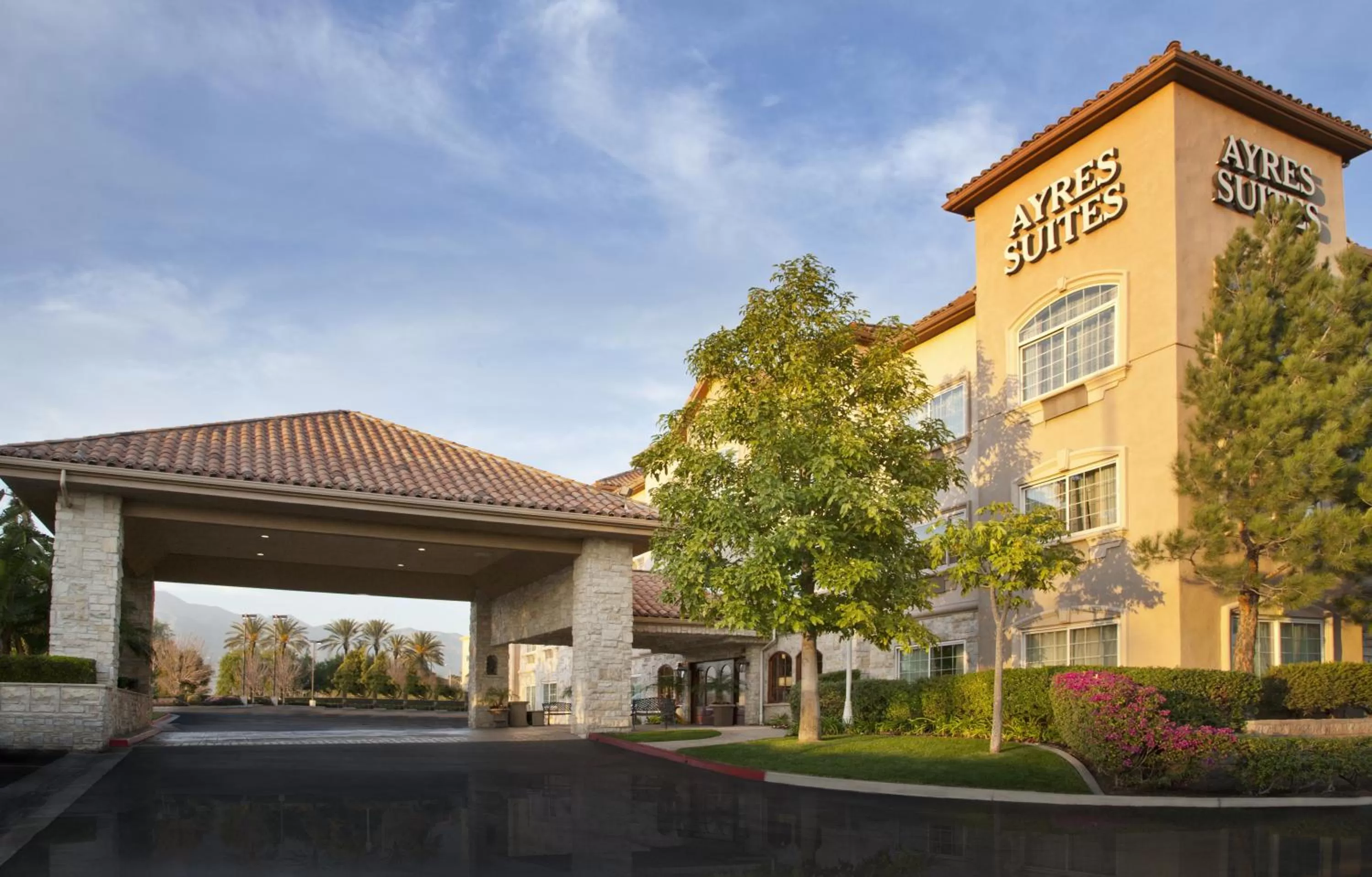 Facade/entrance in Ayres Suites Ontario at the Mills Mall - Rancho Cucamonga