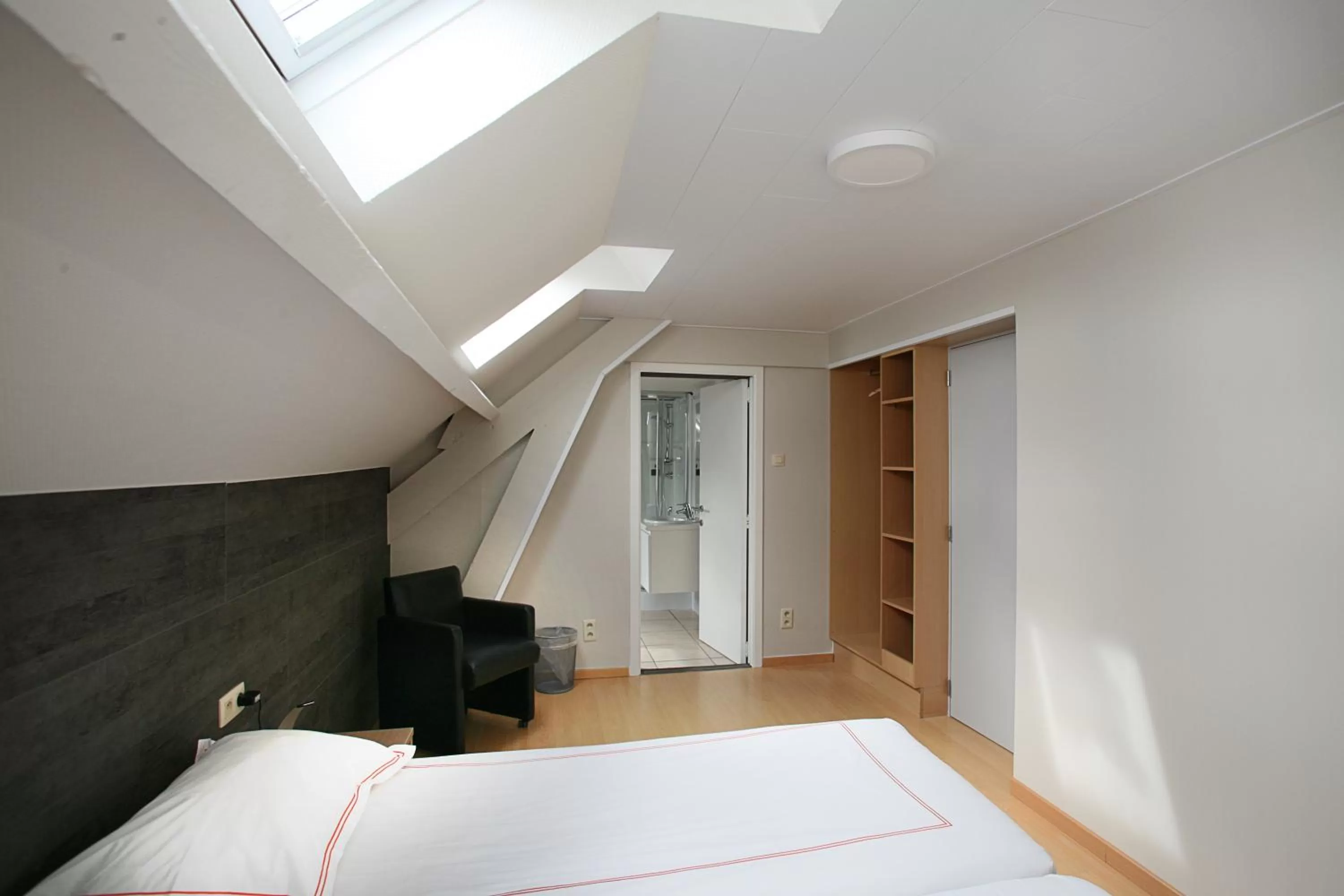 Bed in Hotel Au Prince Royal