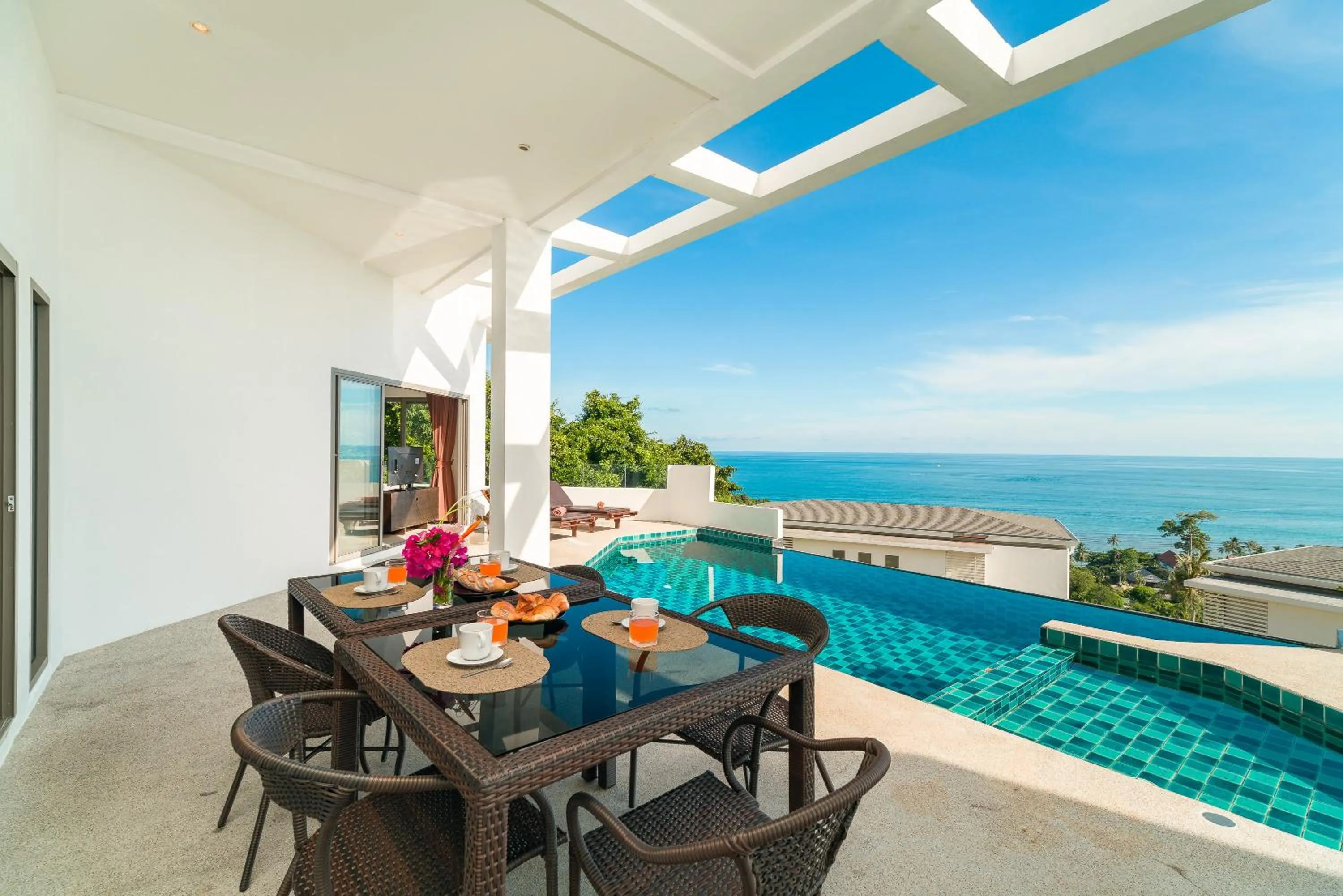 Sea view in Tropical Sea View Residence