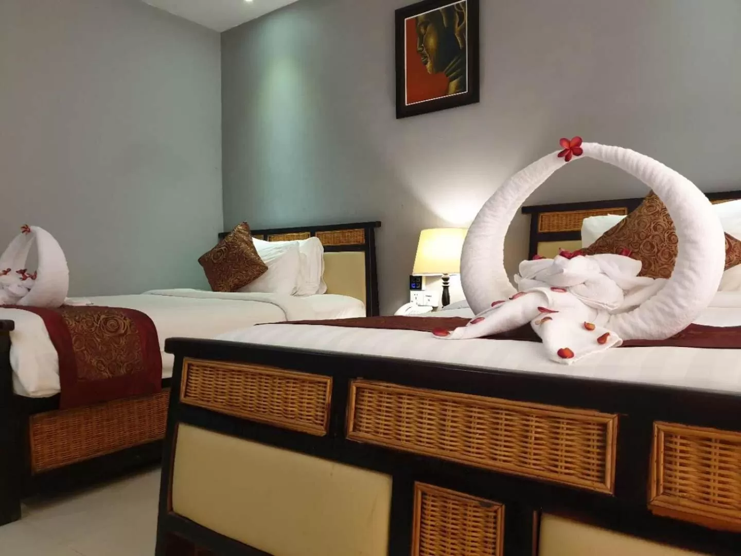 Pool view, Bed in Aristocrat Residence & Hotel