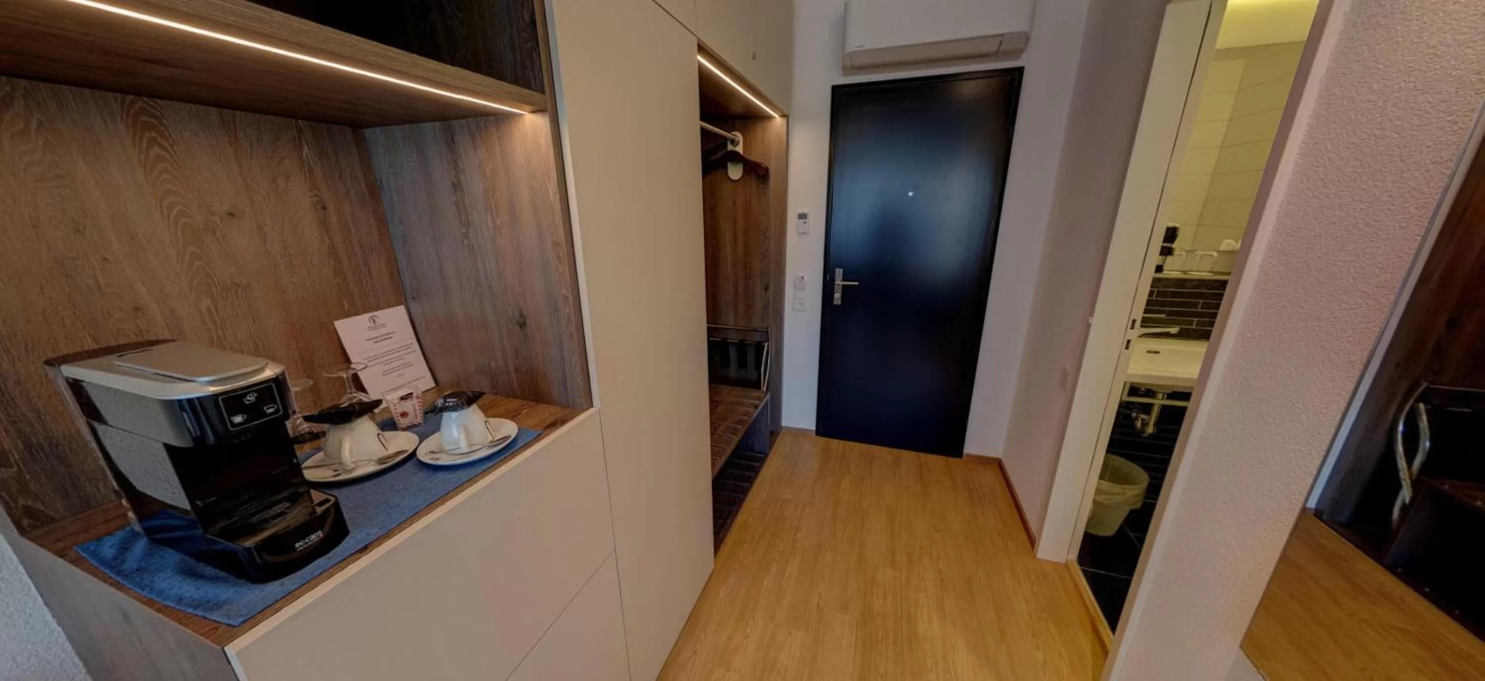 wardrobe in Hotel Eremitage