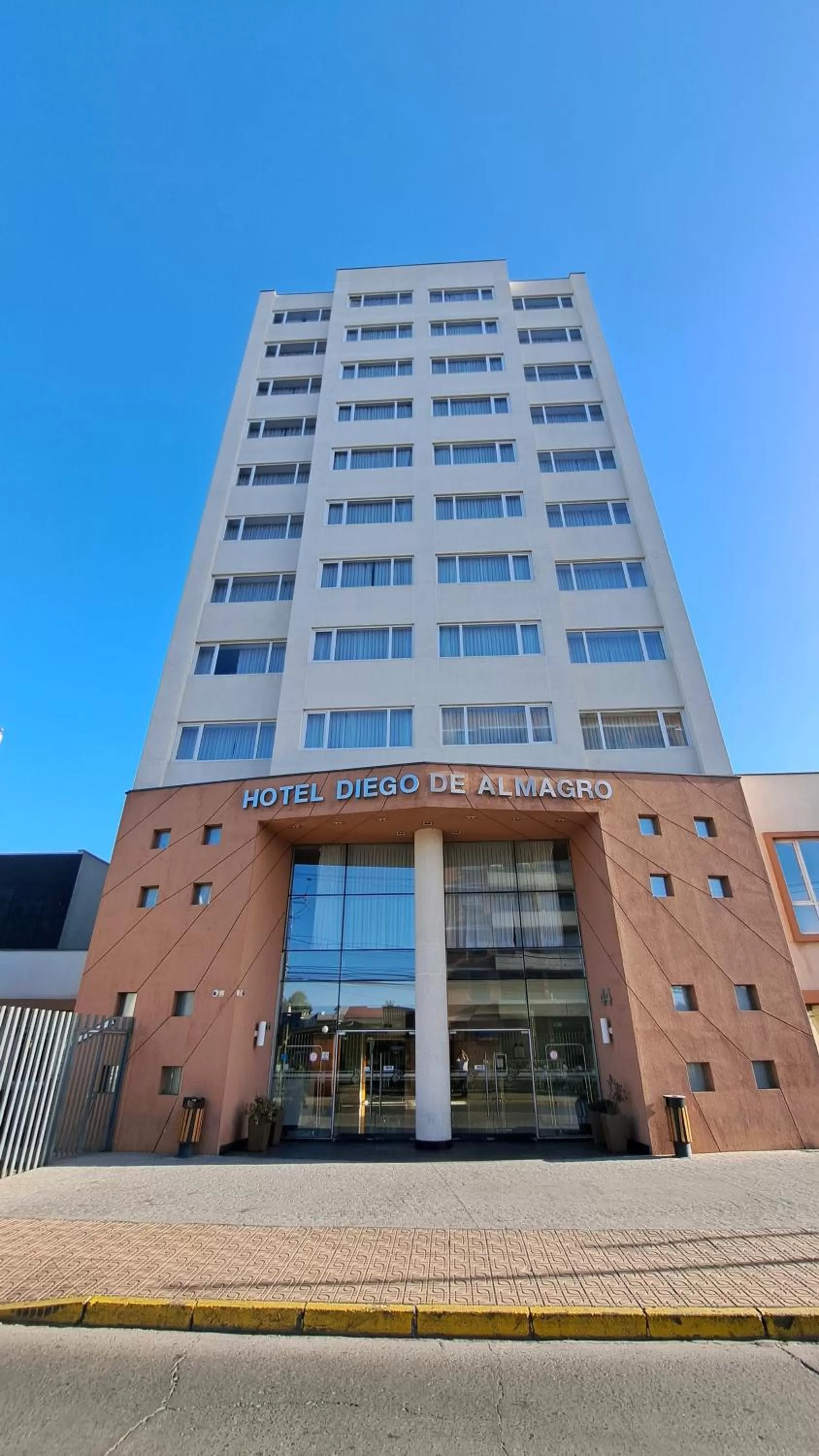 Facade/entrance in Hotel Diego de Almagro Curicó