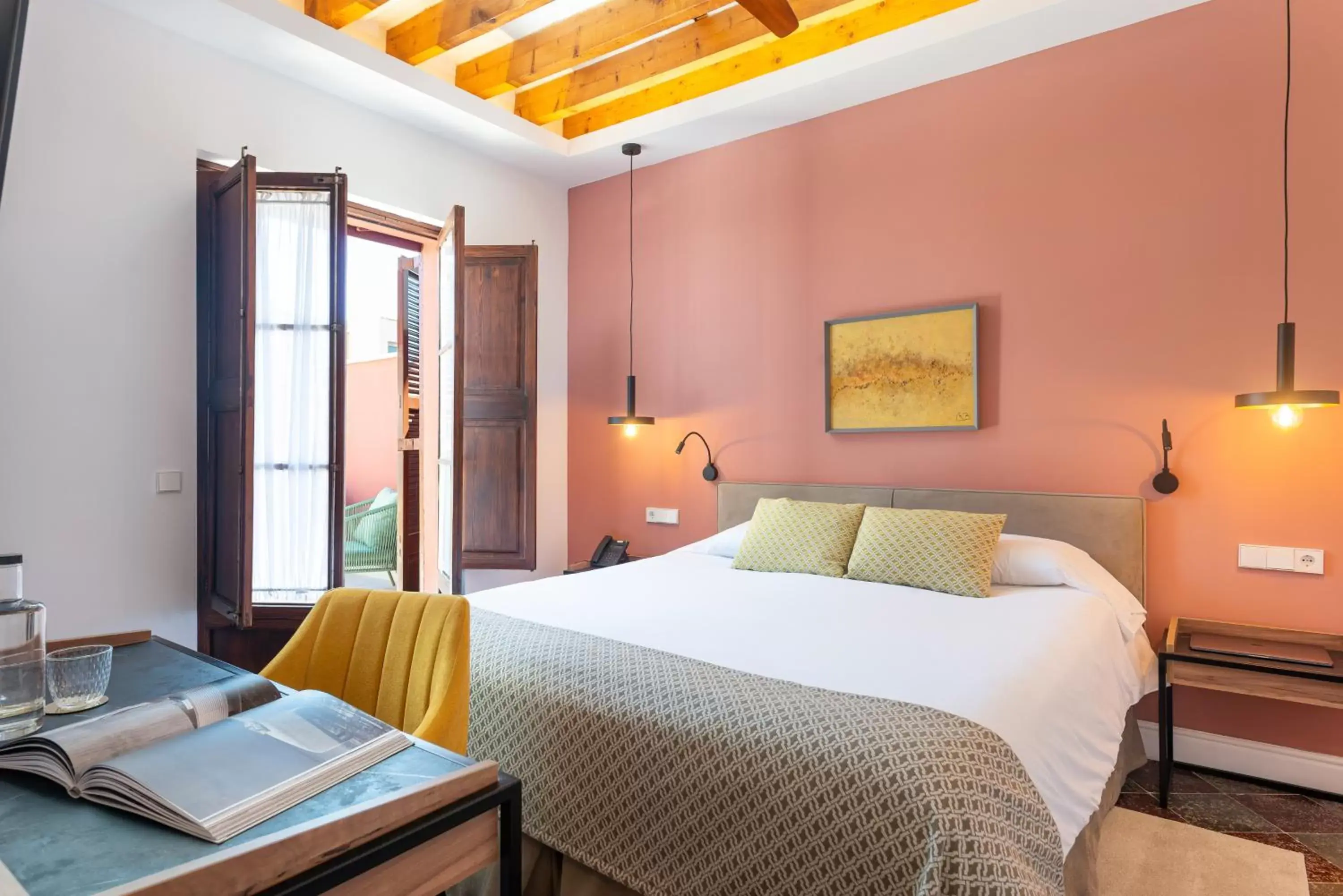 Superior Double Room with Terrace in Hotel Can Quetglas Superior Double Room with Terrace in Hotel Can Quetglas