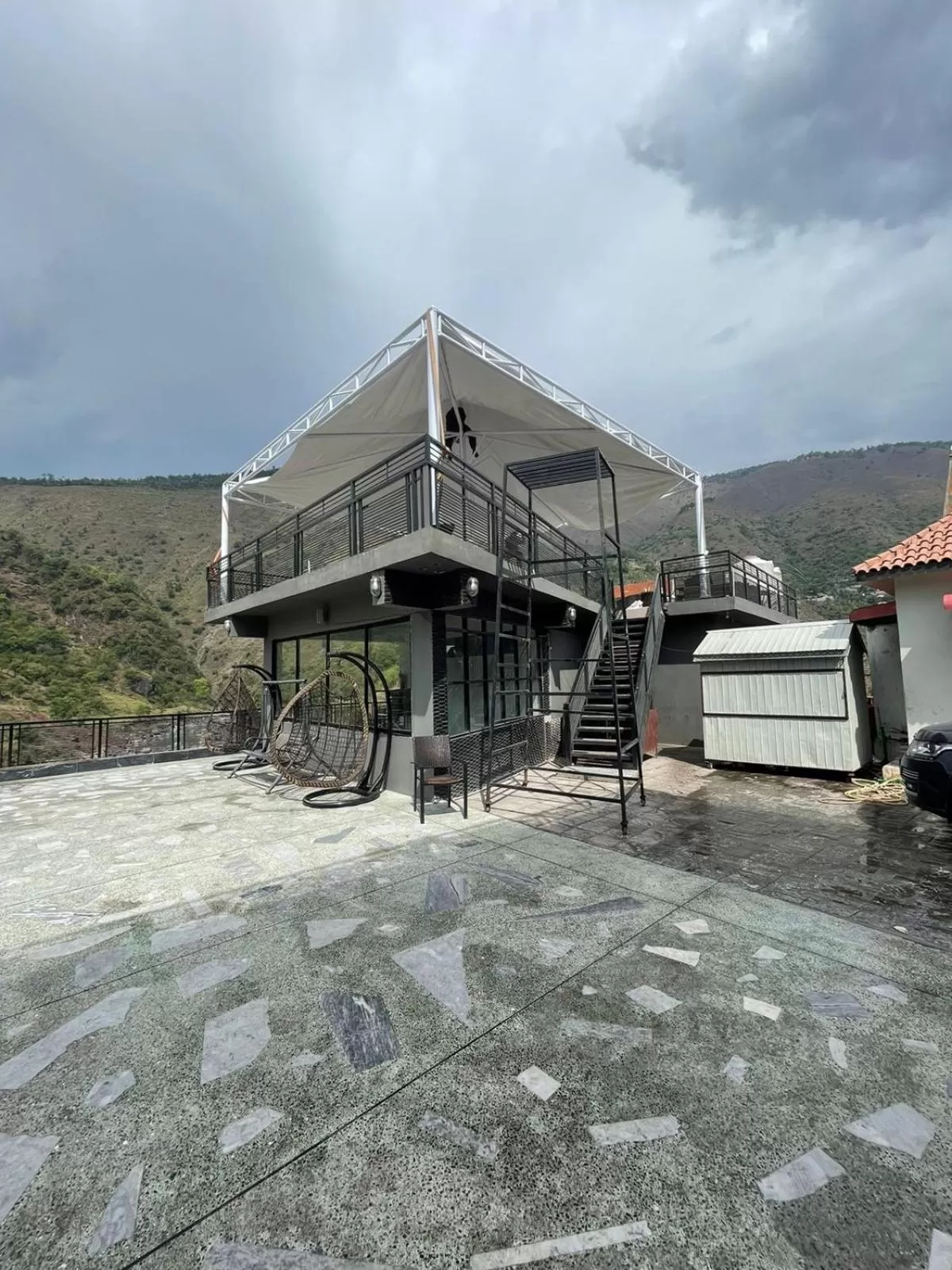 Hotel La Orilla Muzaffarabad