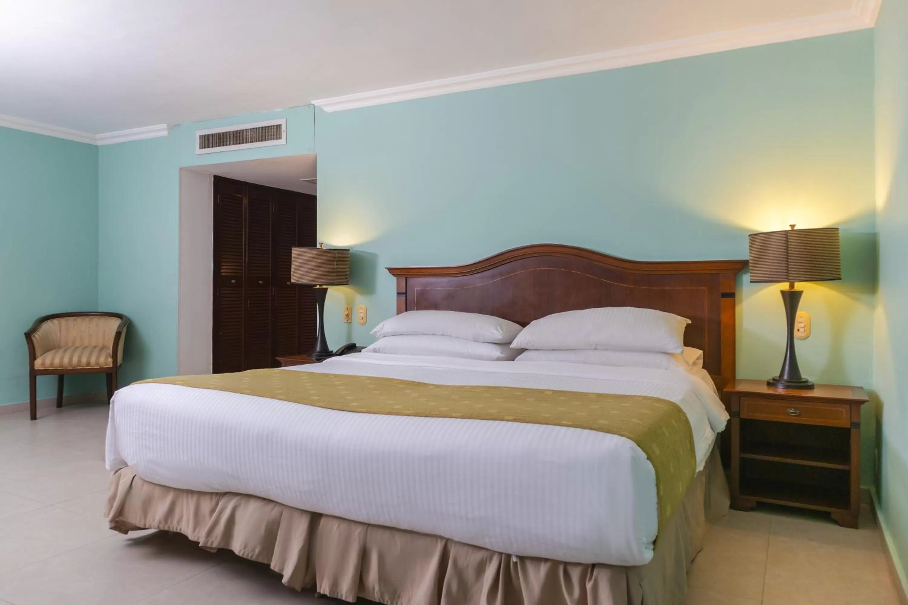 Bed in Hotel Faranda Express Puerta Del Sol Barranquilla, A Member of Radisson Individuals