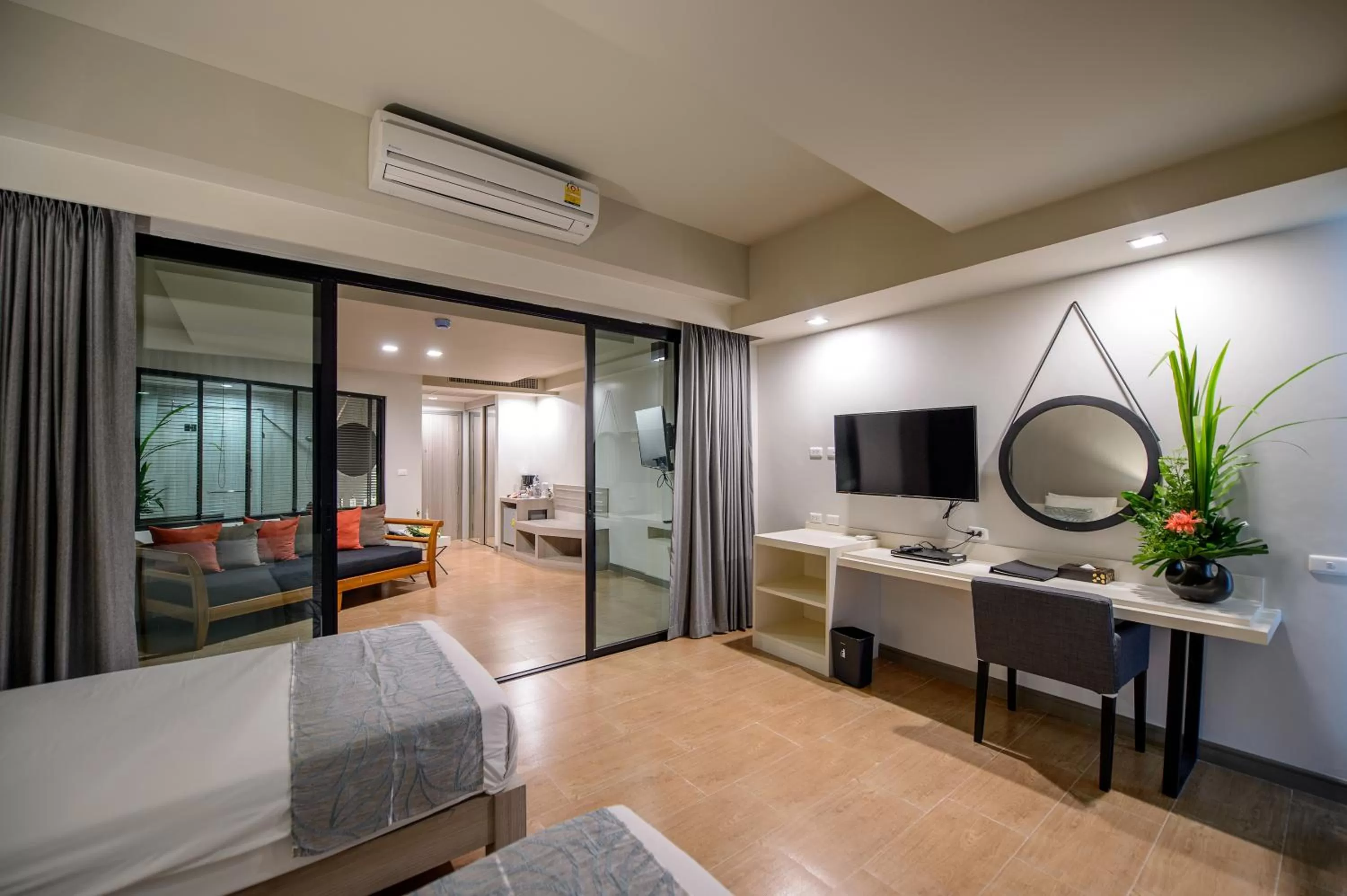 Living room, Bed in Krabi La Playa Resort