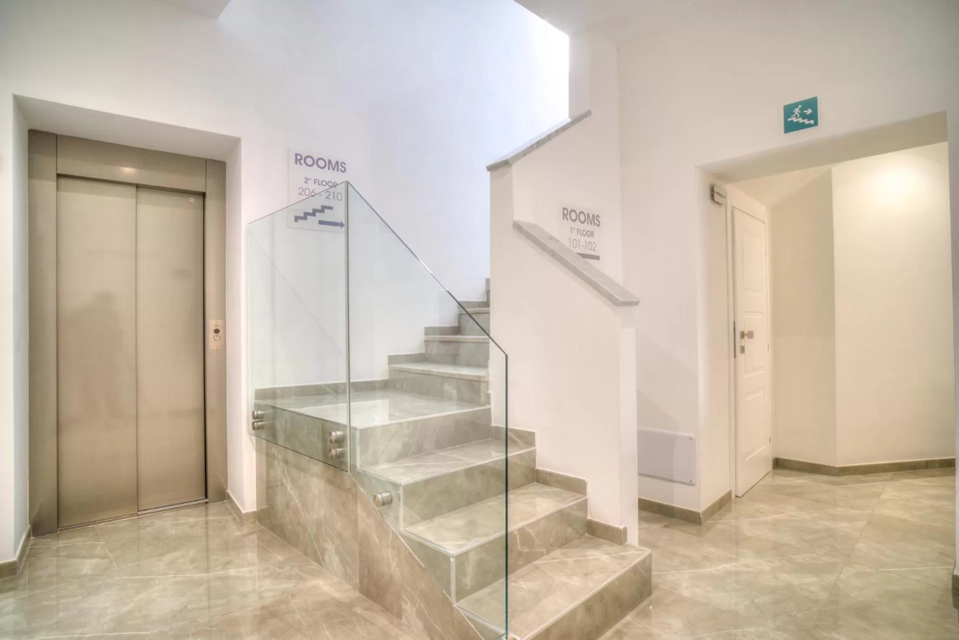 Lobby or reception in Hotel Porto Di Roma