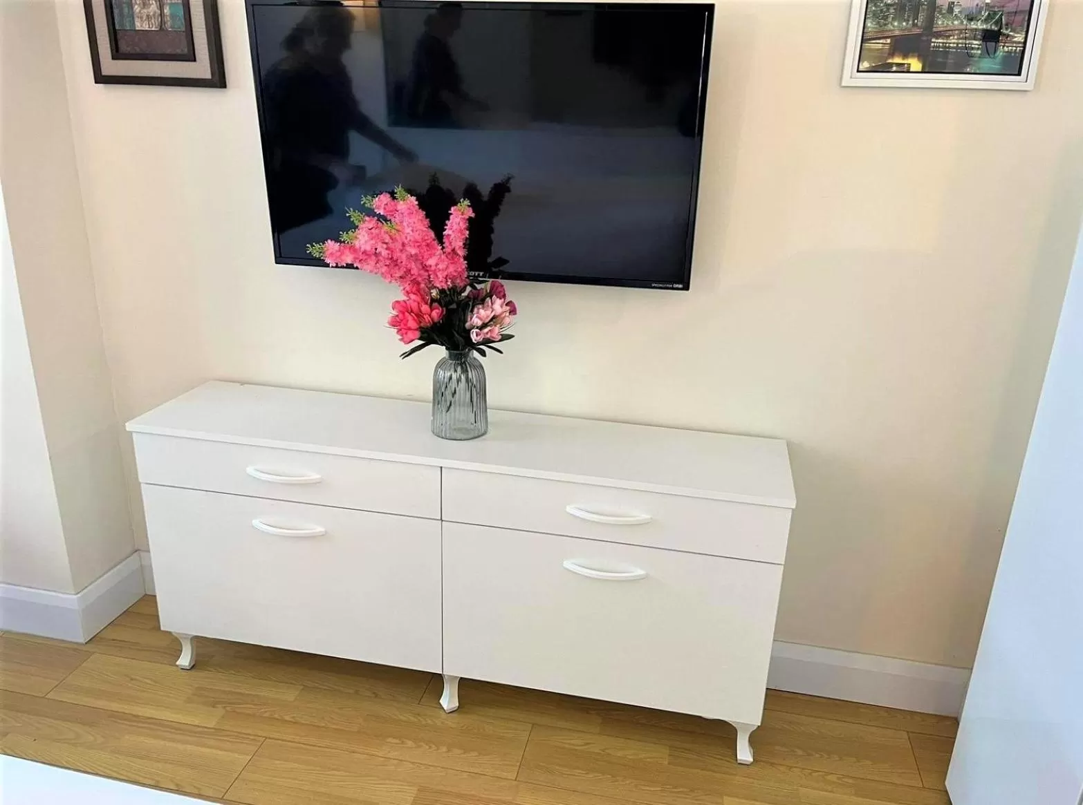 Communal lounge/ TV room, TV/Entertainment Center in Luxury Sea View Aparthotel In Orbi City Batumi