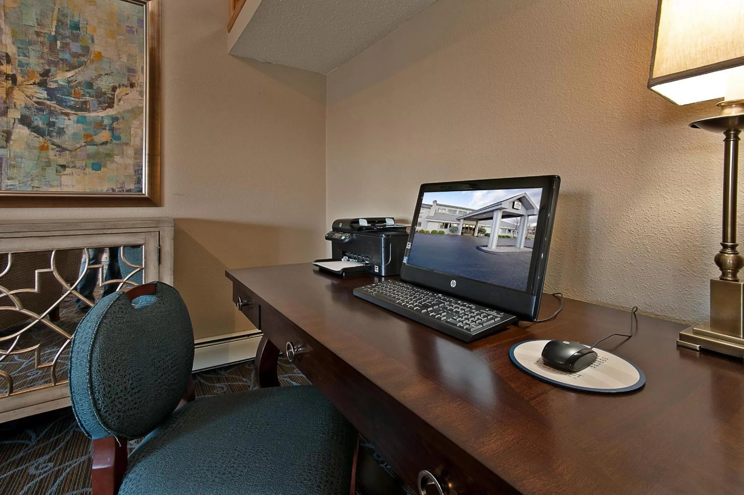 Business facilities in AmericInn by Wyndham Bay City
