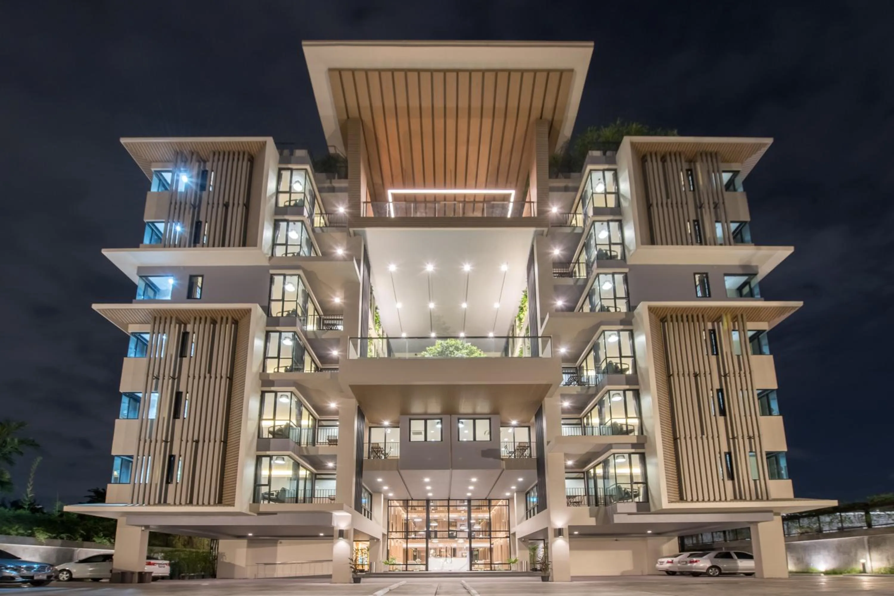 Property building in Mii Hotel Srinakarin