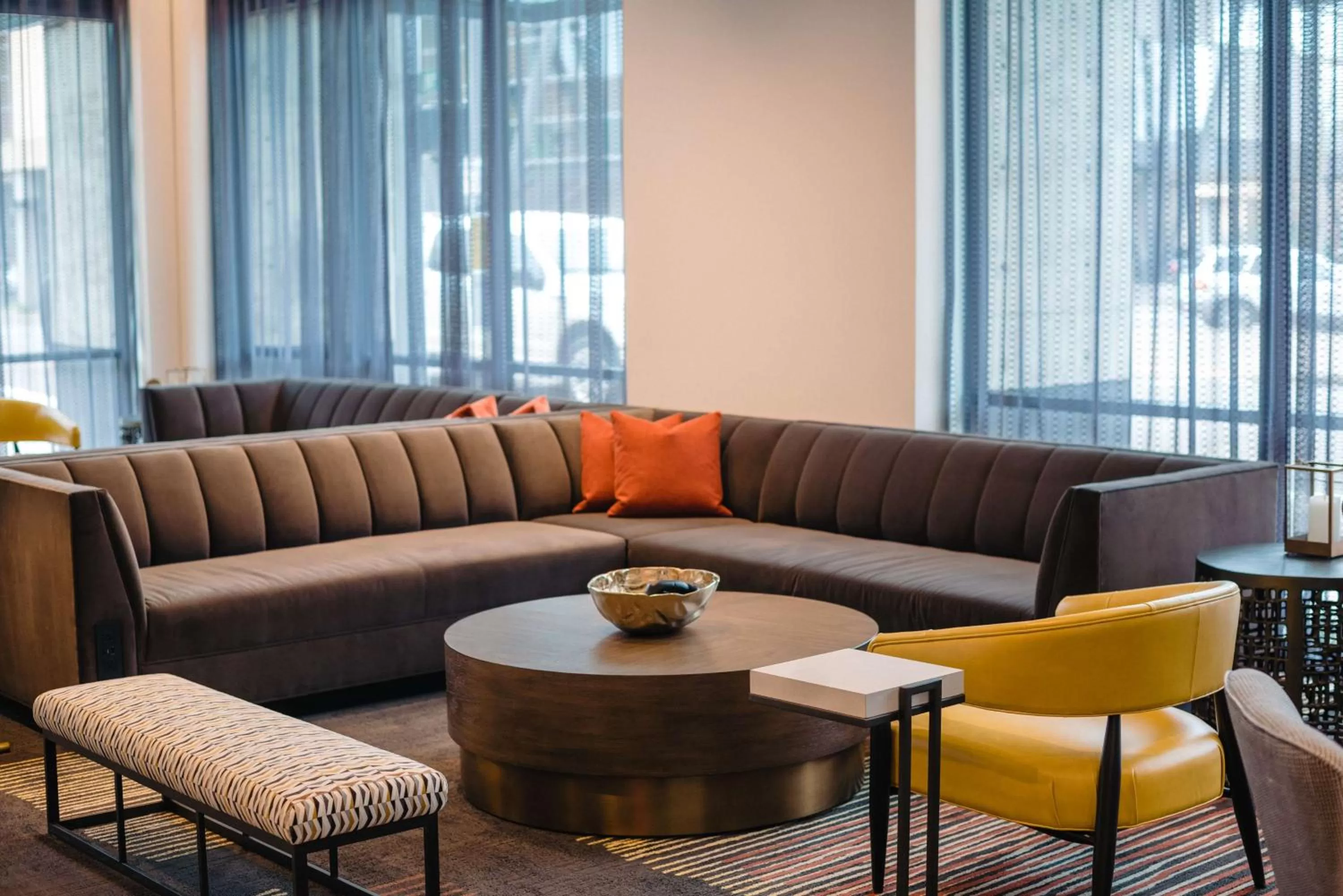 Lobby or reception in Holman Riverfront Park Hotel Salem, Tapestry By Hilton