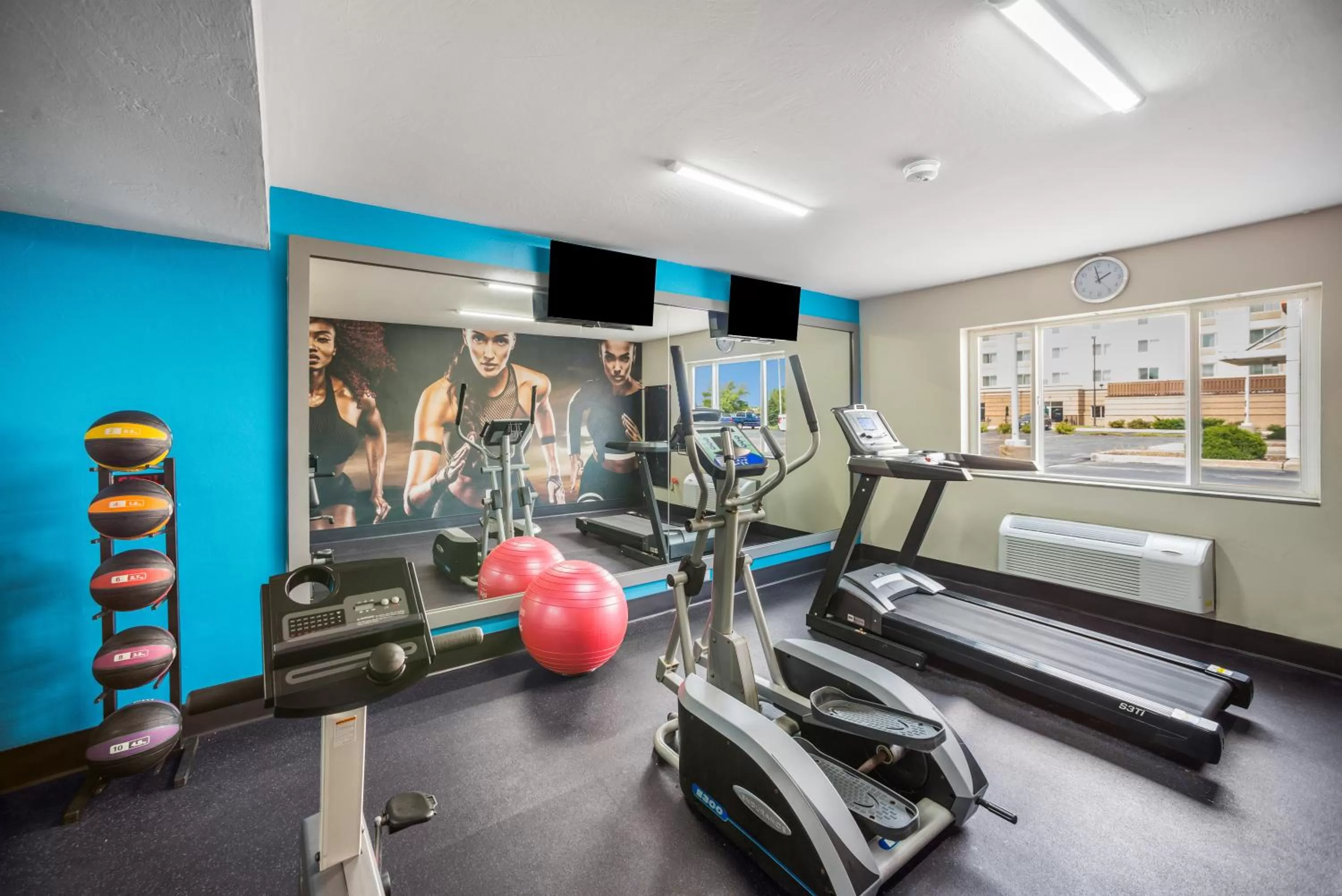 Fitness centre/facilities in AmericInn by Wyndham Green Bay Near Stadium