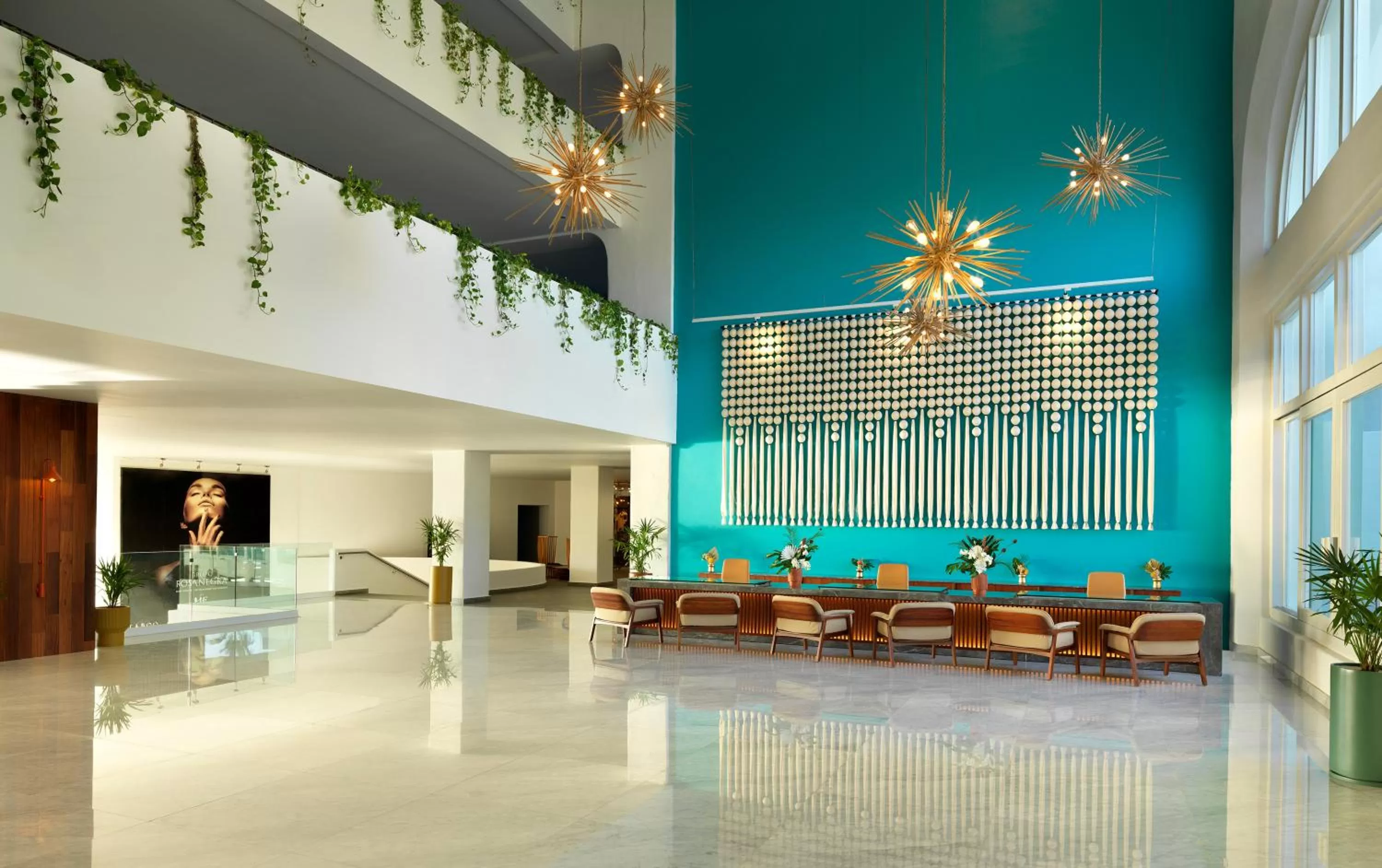 Lobby or reception in ME Cabo by Meliá