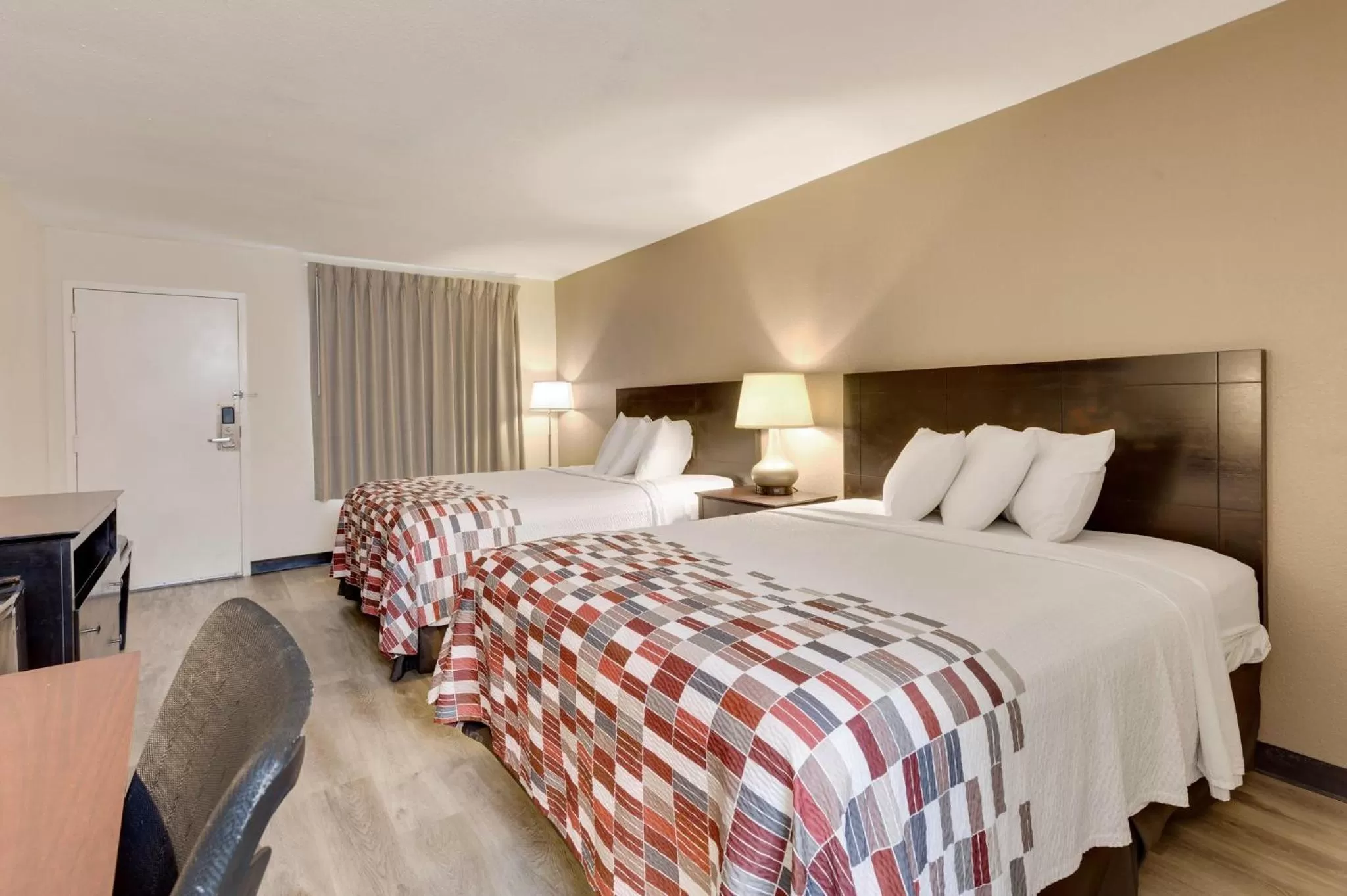 Superior Queen Room with Two Queen Beds Smoking in Red Roof Inn Gulfport - Biloxi Airport