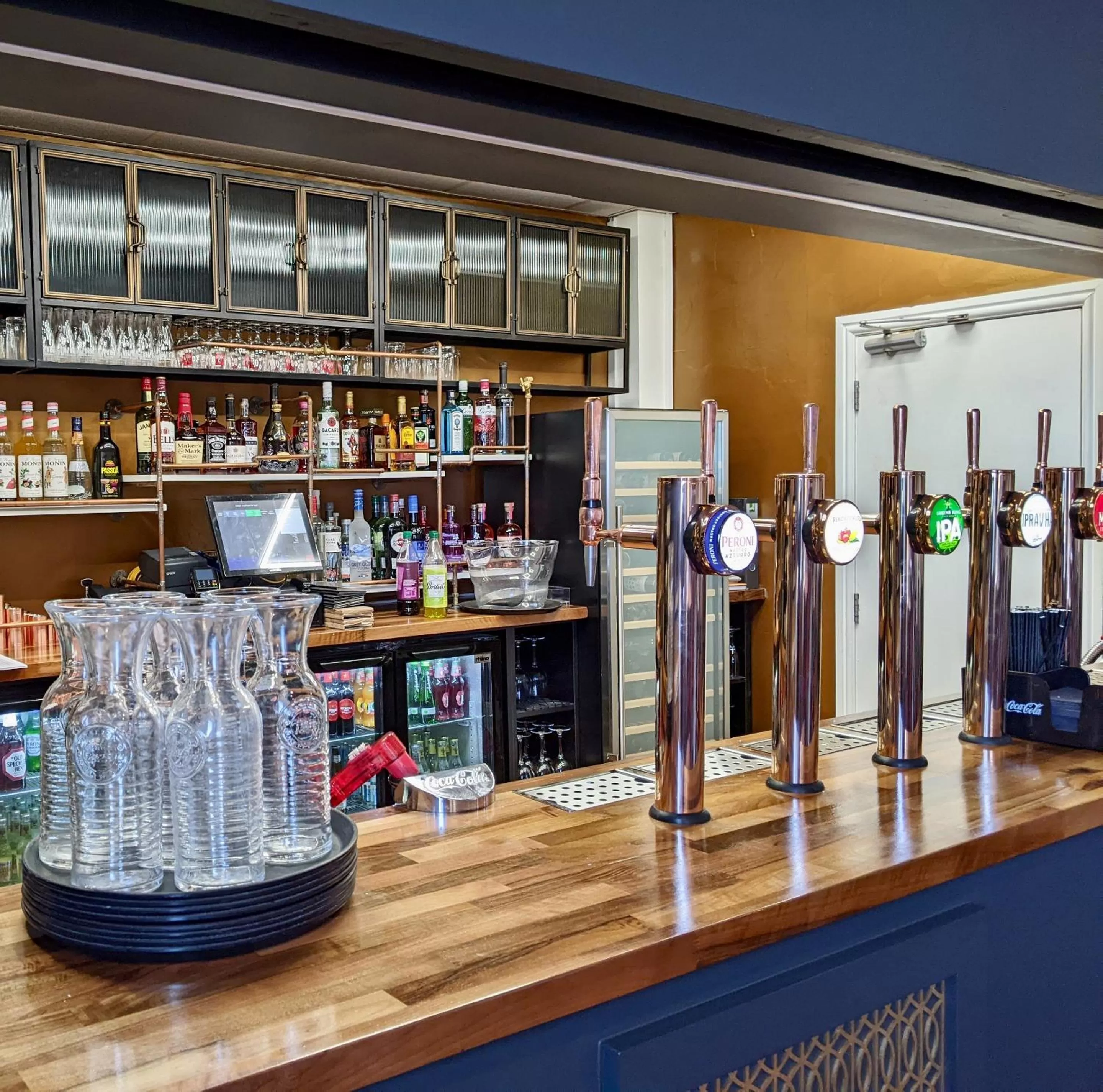 Lounge or bar in The Beaches Hotel and Spa