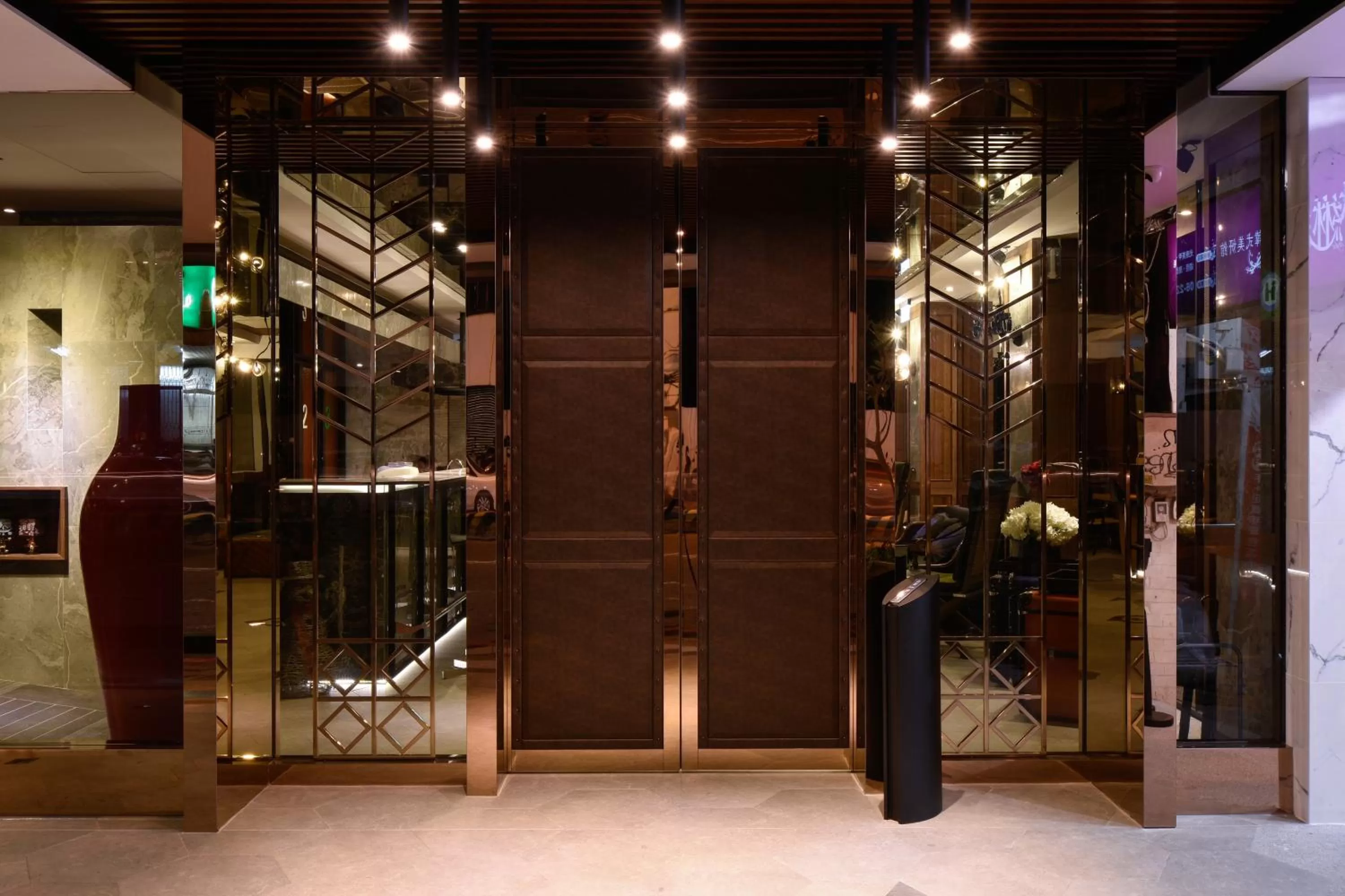 Facade/entrance in 3 Door Hotel