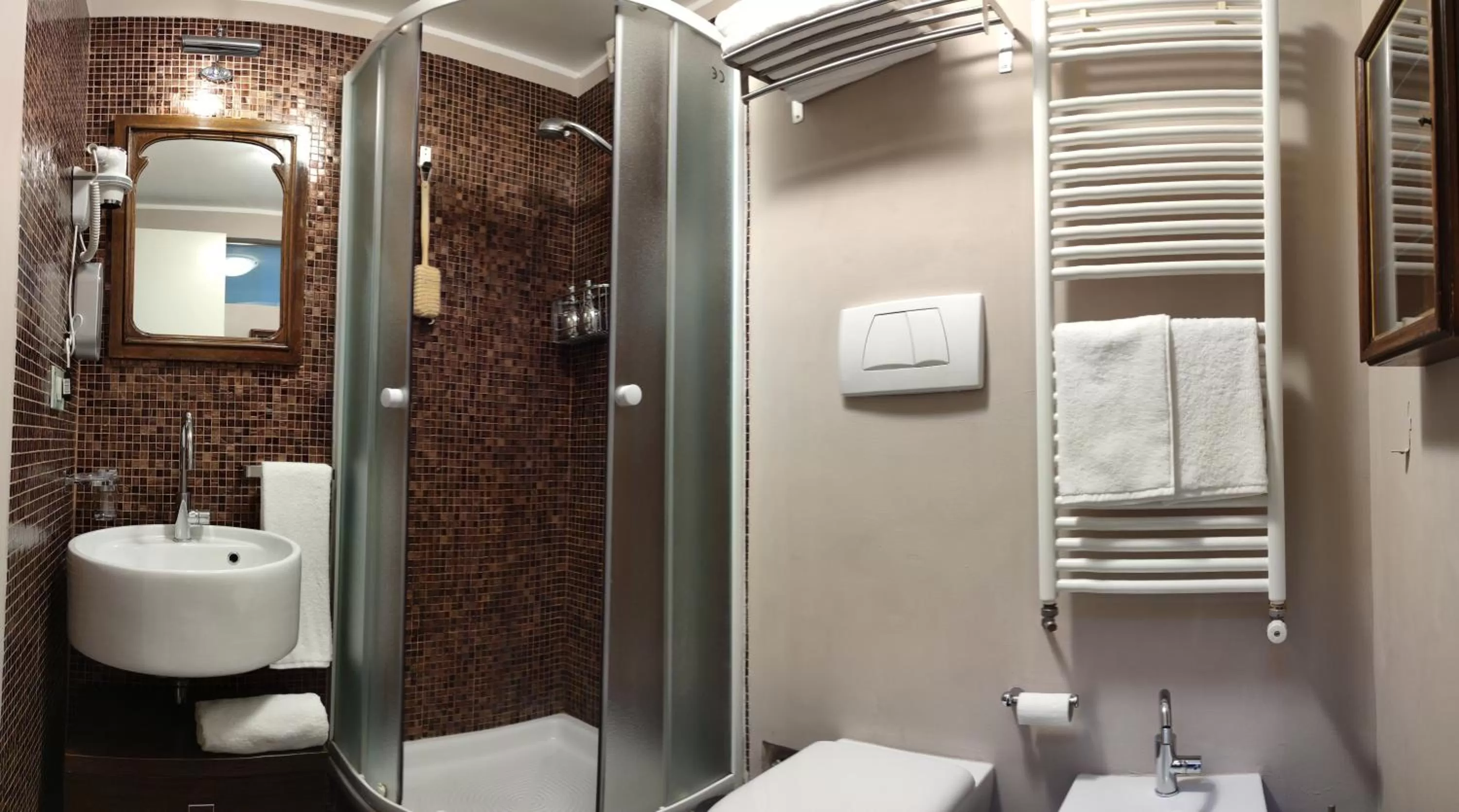 Bathroom in Dimora Arco Basso - Old Town