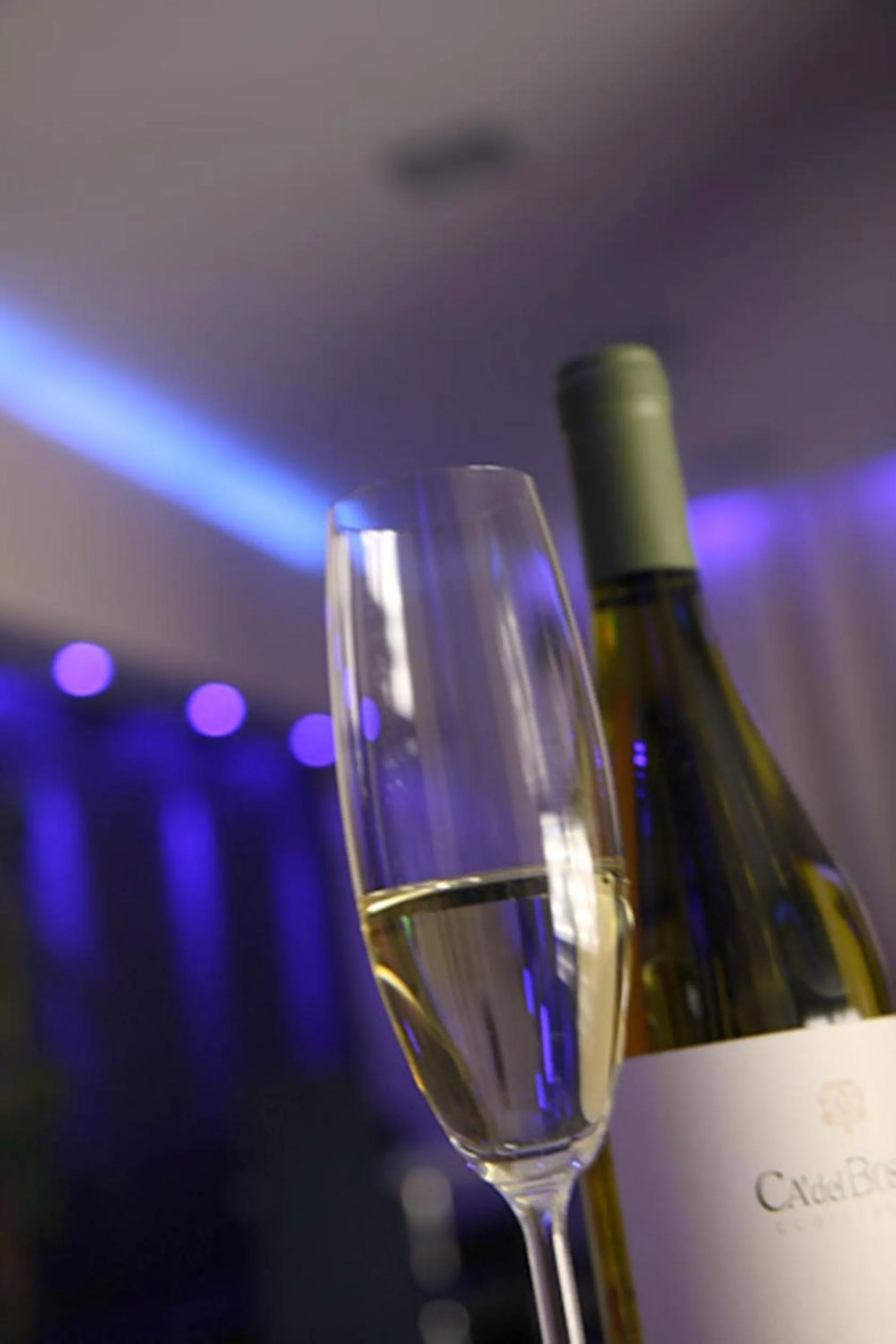 Restaurant/places to eat in Relax Inn