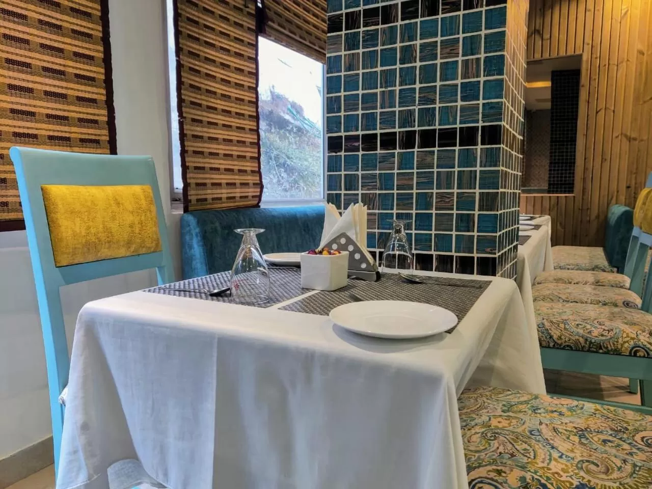 Restaurant/places to eat in Hotel Shiva Continental